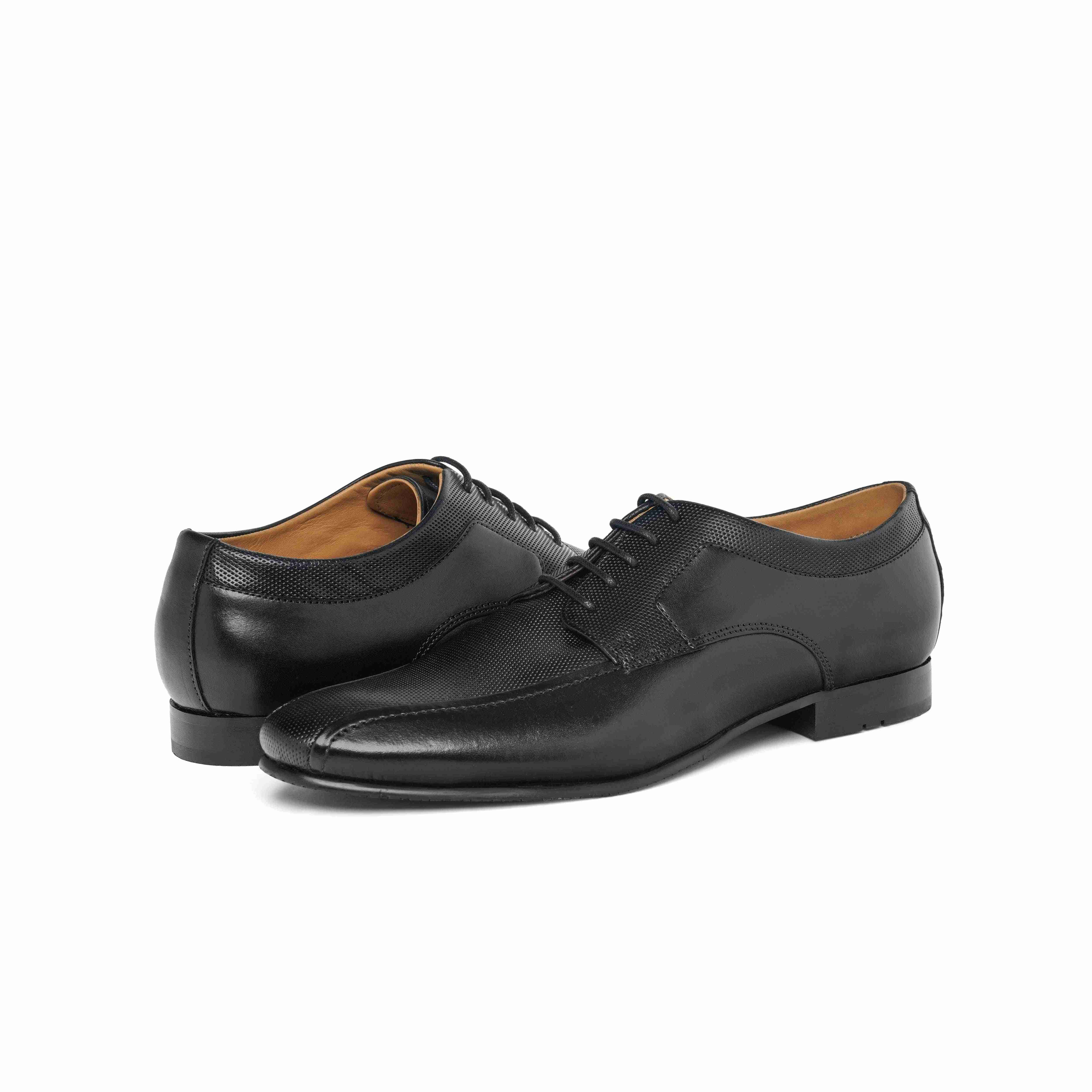 The Lando Ruosh Men Black Bicycle-Cut Lace-Up