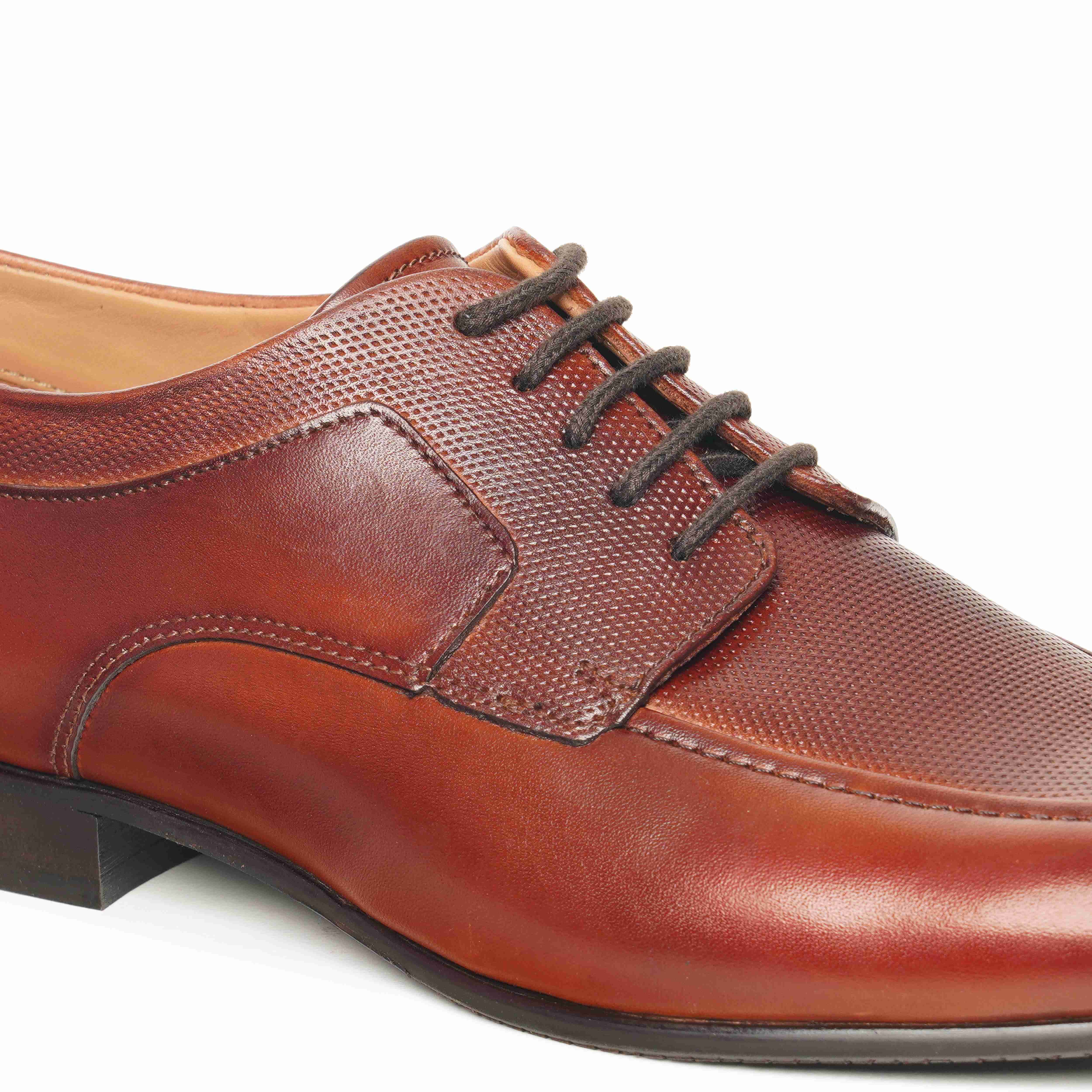 The Lando Ruosh Men Tan Bicycle-Cut Lace-Up