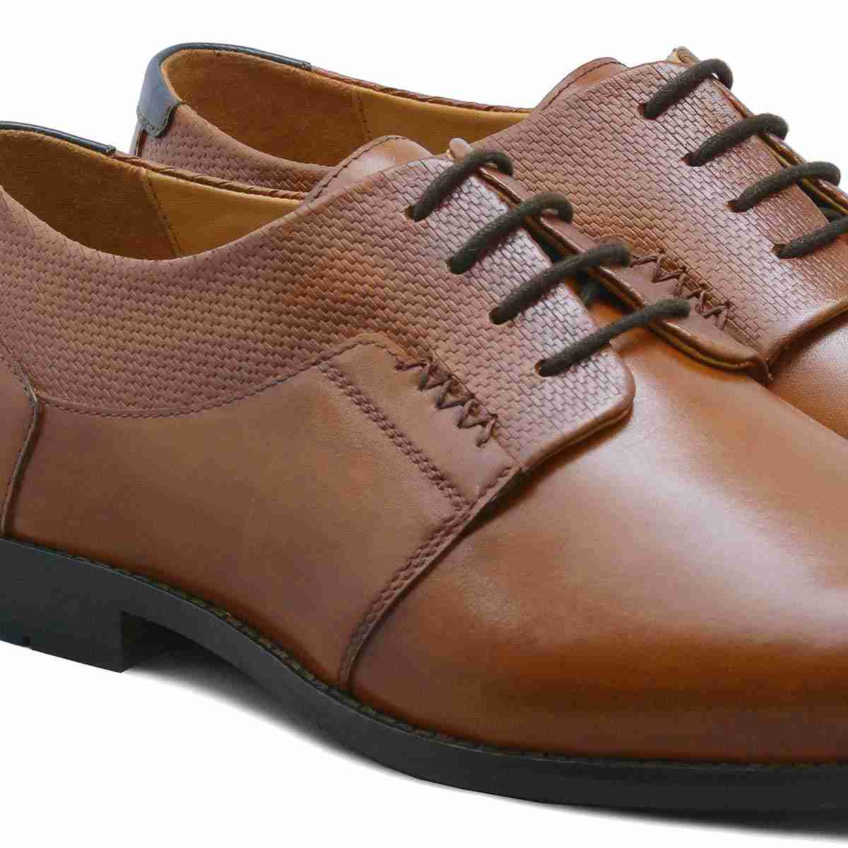 Tan Lace-ups