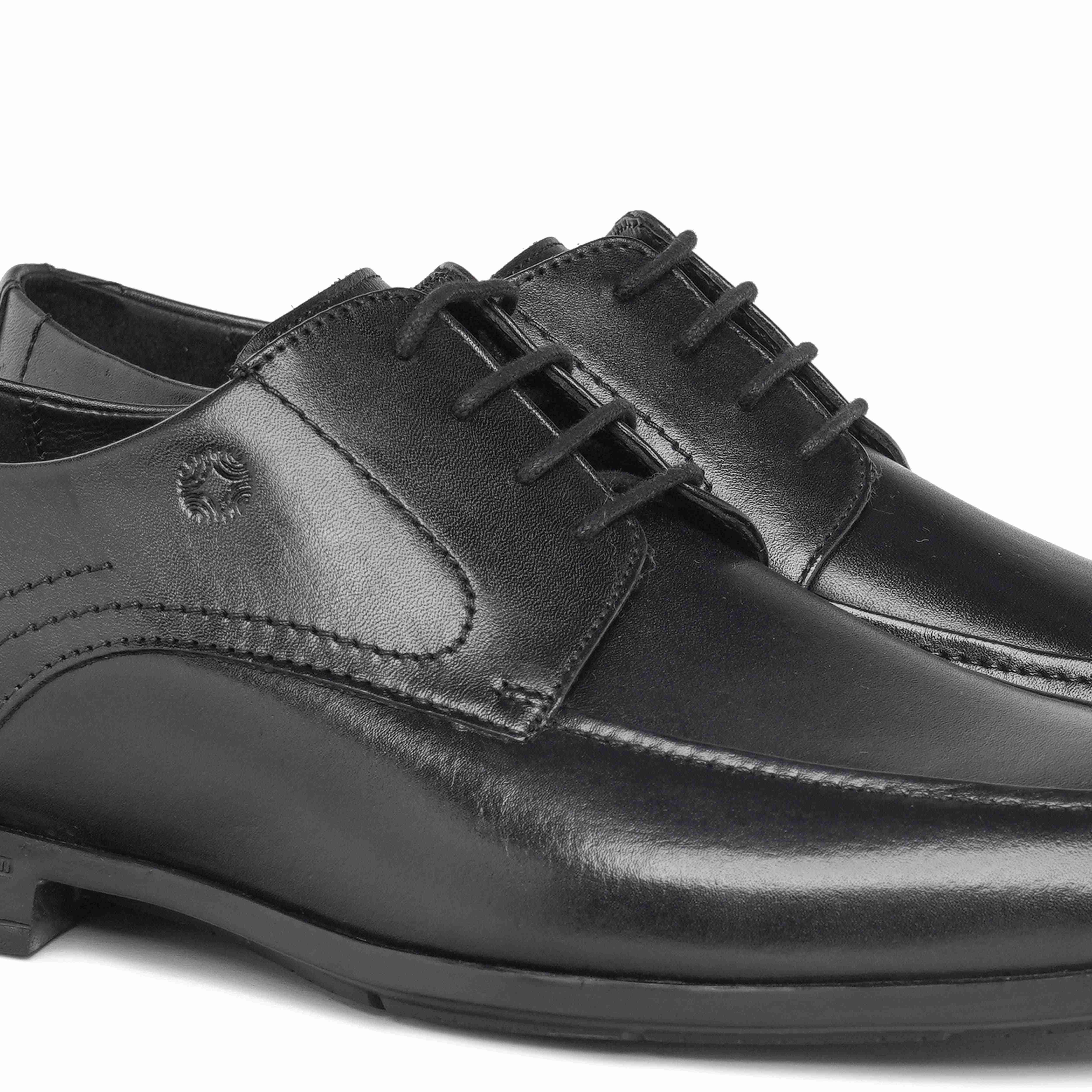 The Manchester Ruosh Men Black Formal Lace-Up