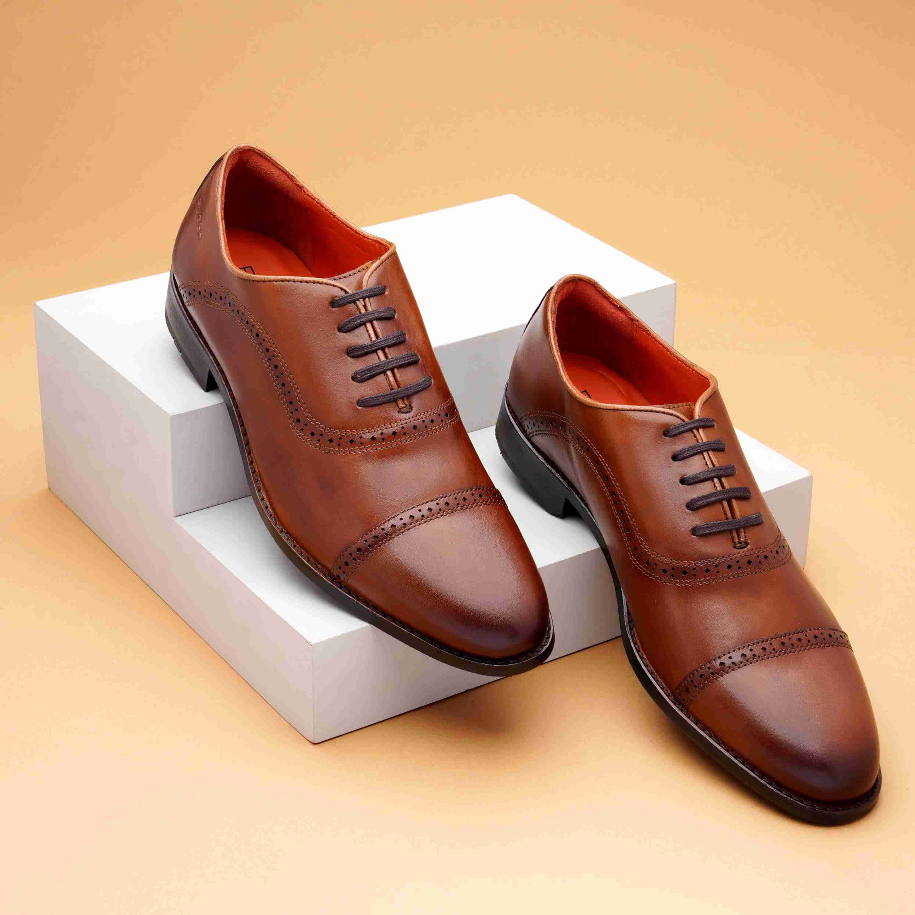 The Todd Ruosh Men Tan Classic Oxford Brogue