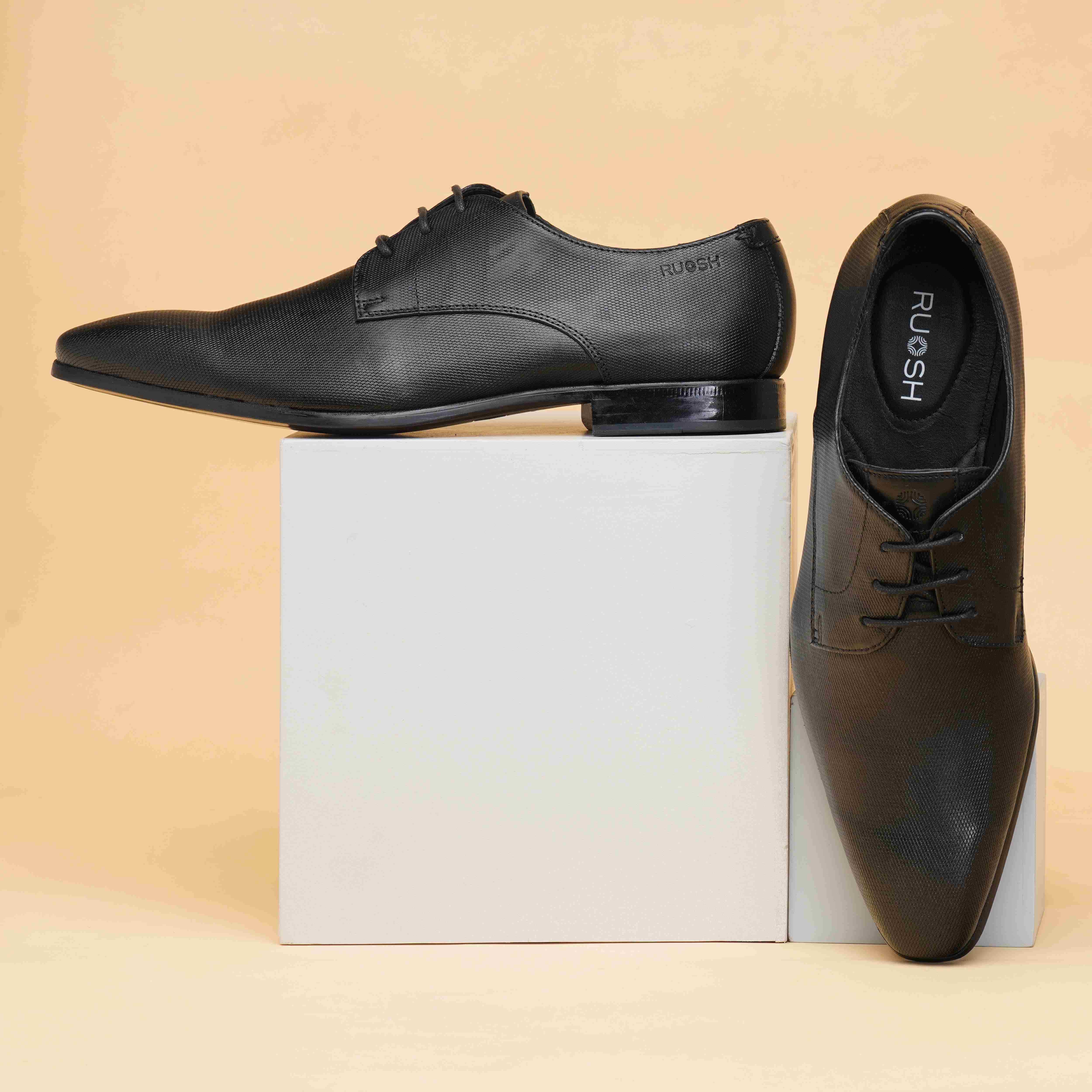 The King Ruosh Men Black Formal Lace-Up