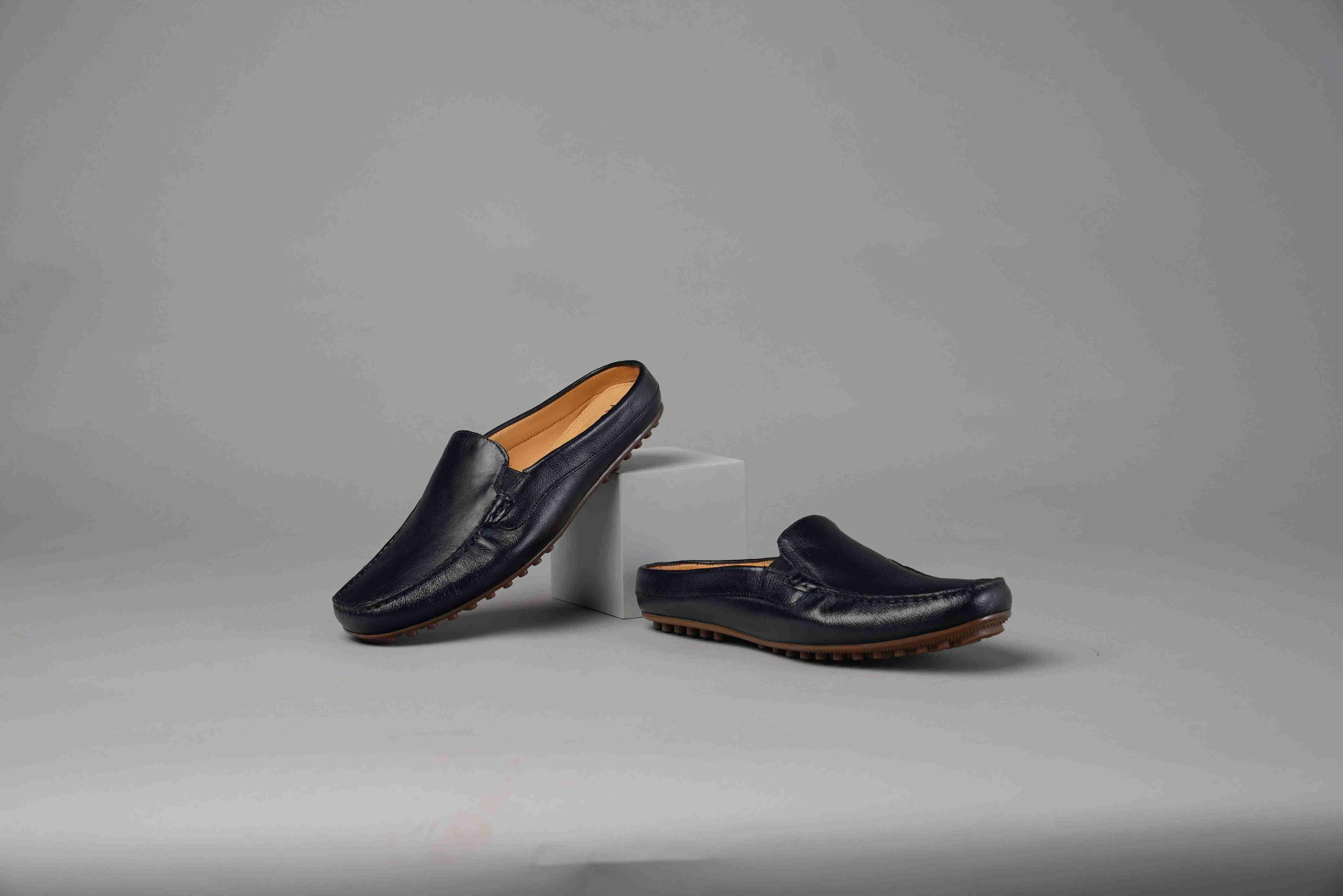 The Seti Ruosh Men Navy Casual Mule