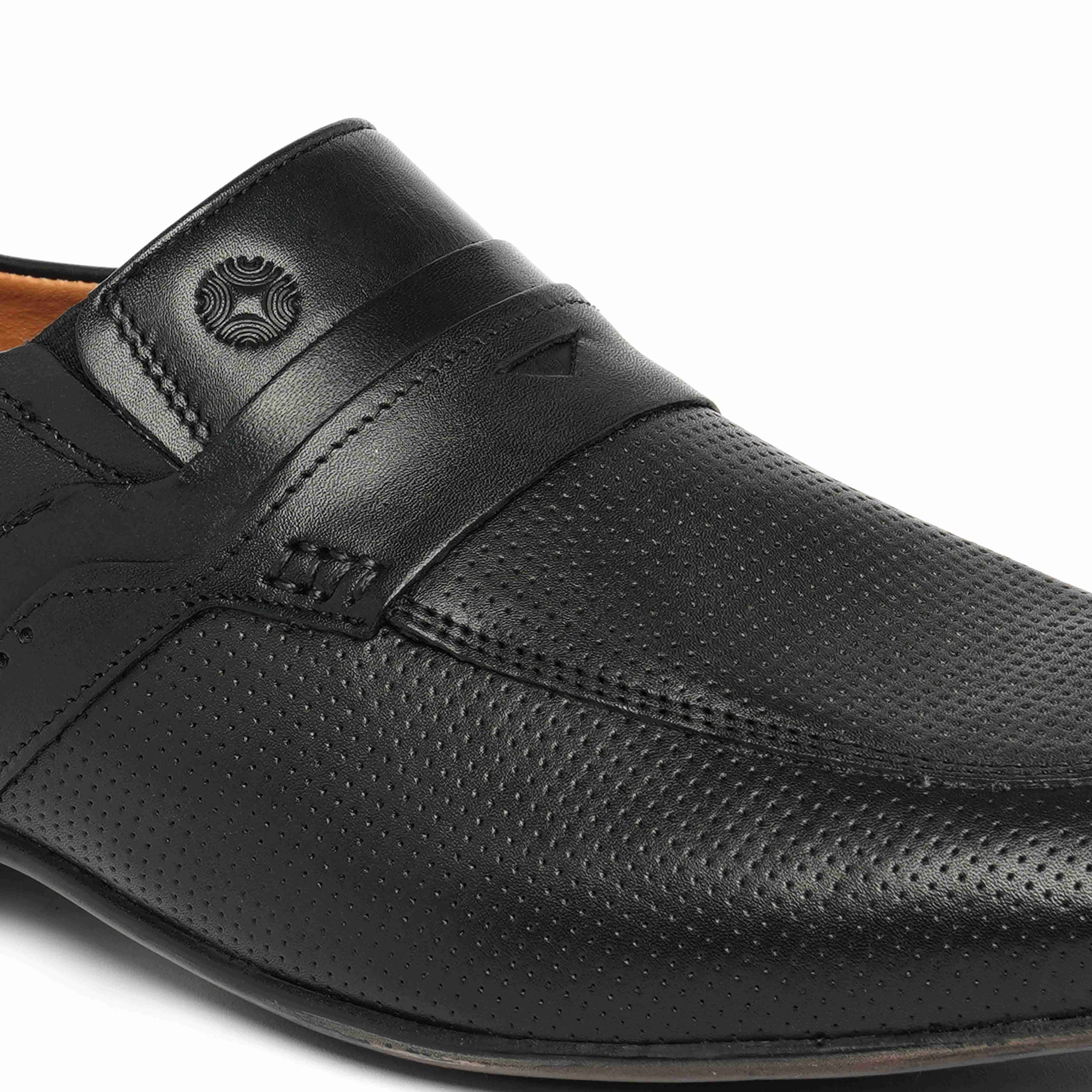 The Mattia Ruosh Men Black Formal Slip-On
