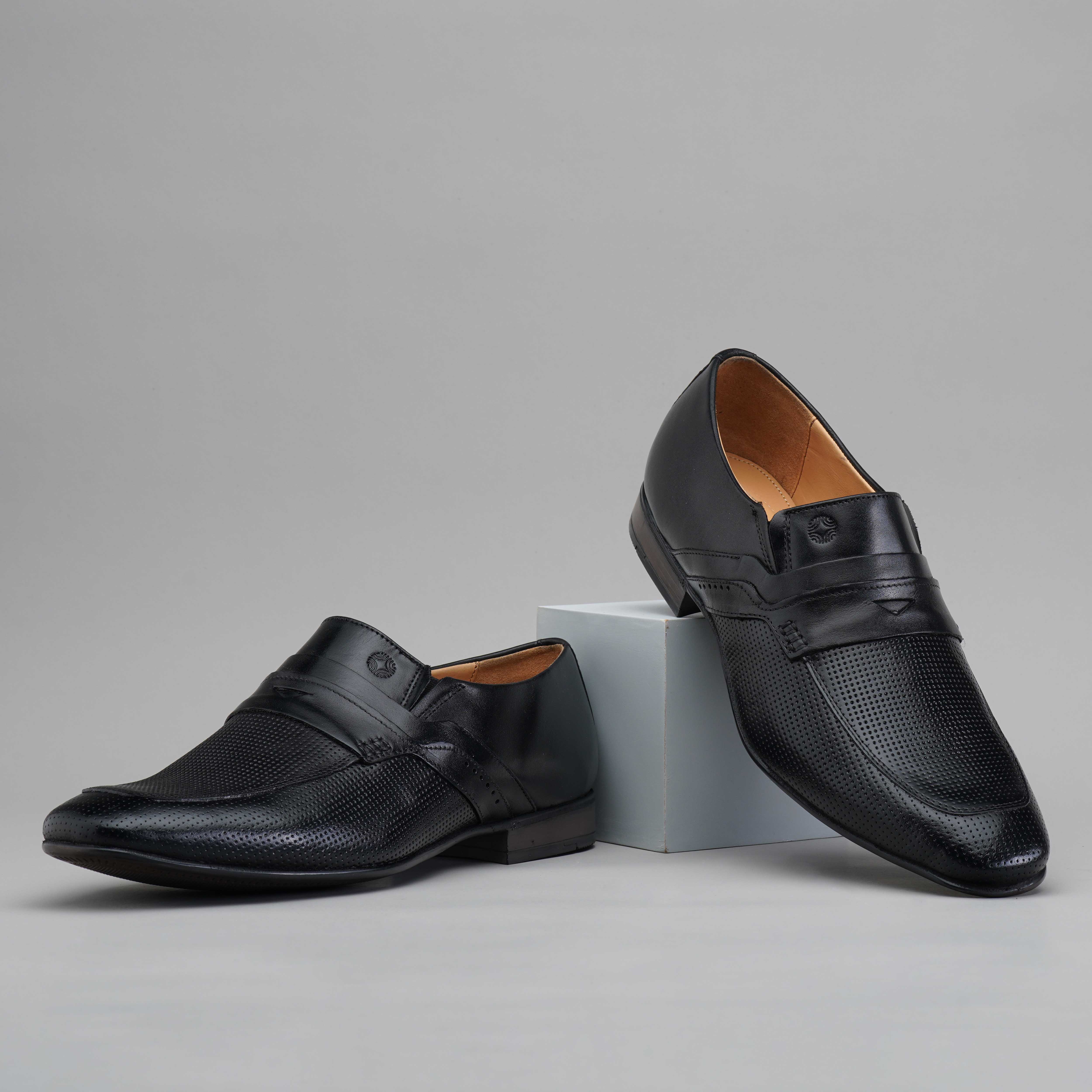 The Mattia Ruosh Men Black Formal Slip-On