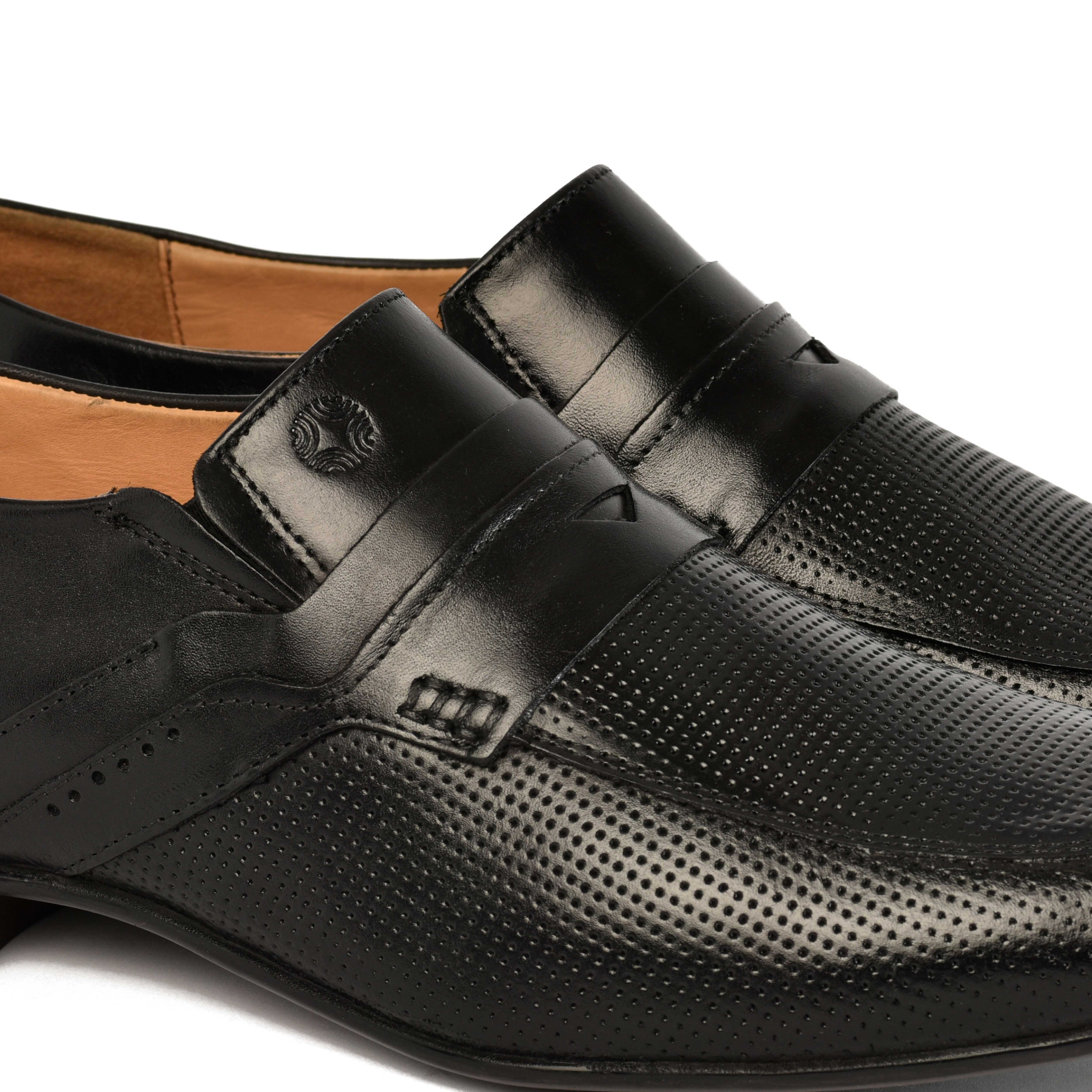 The Mattia Ruosh Men Black Formal Slip-On