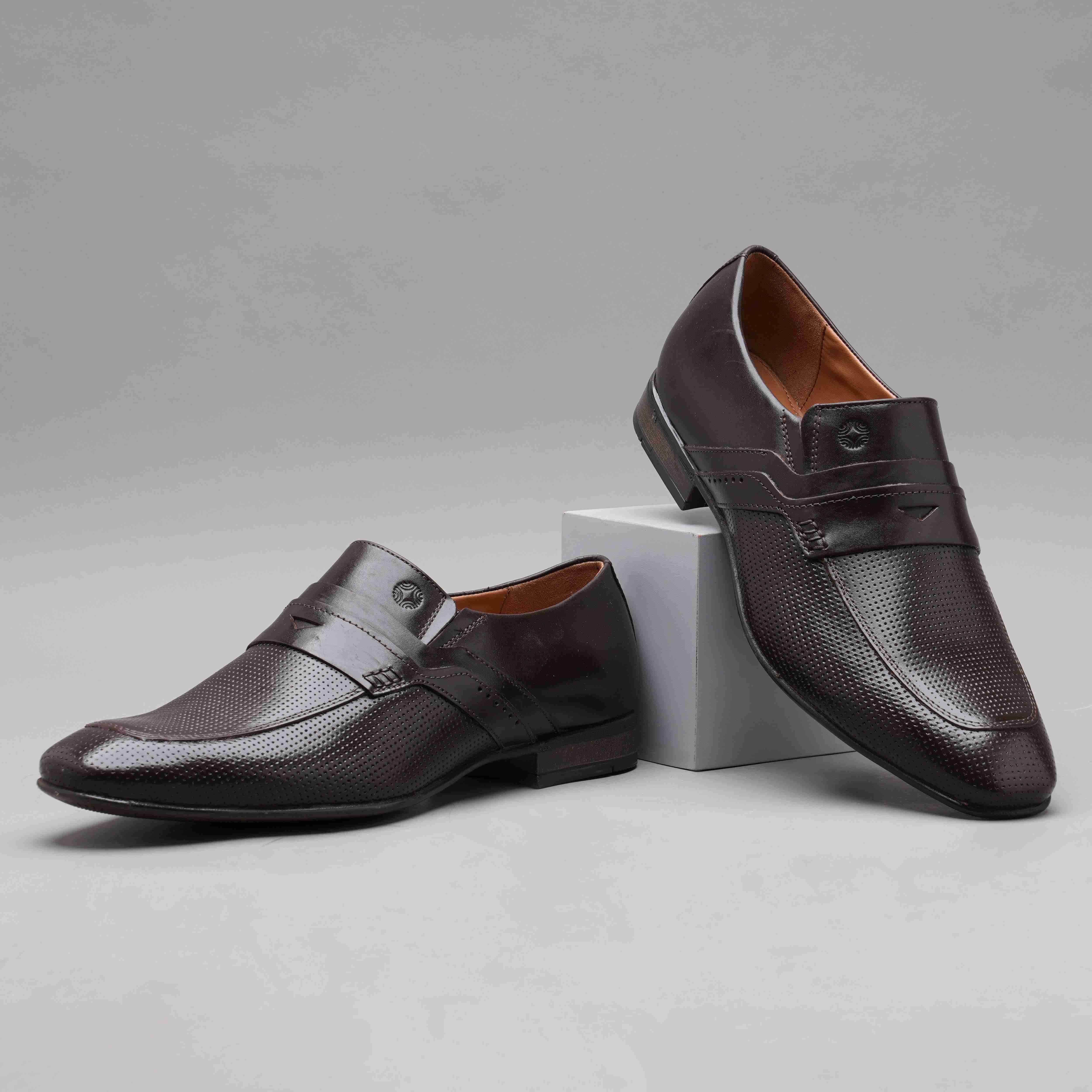 The Mattia Ruosh Men Brown Formal Slip-On