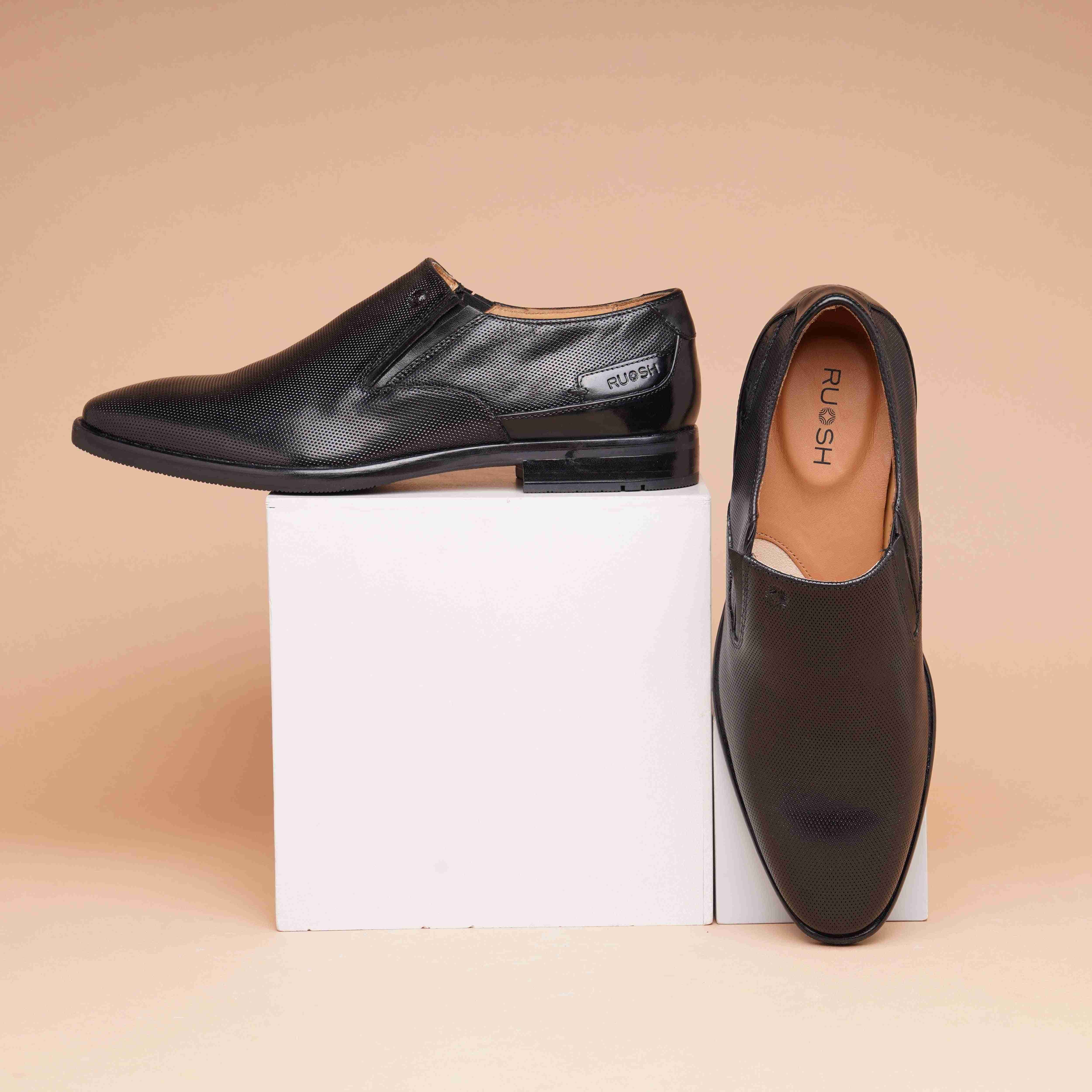 The Newyork Ruosh Men Black Formal Slip-On