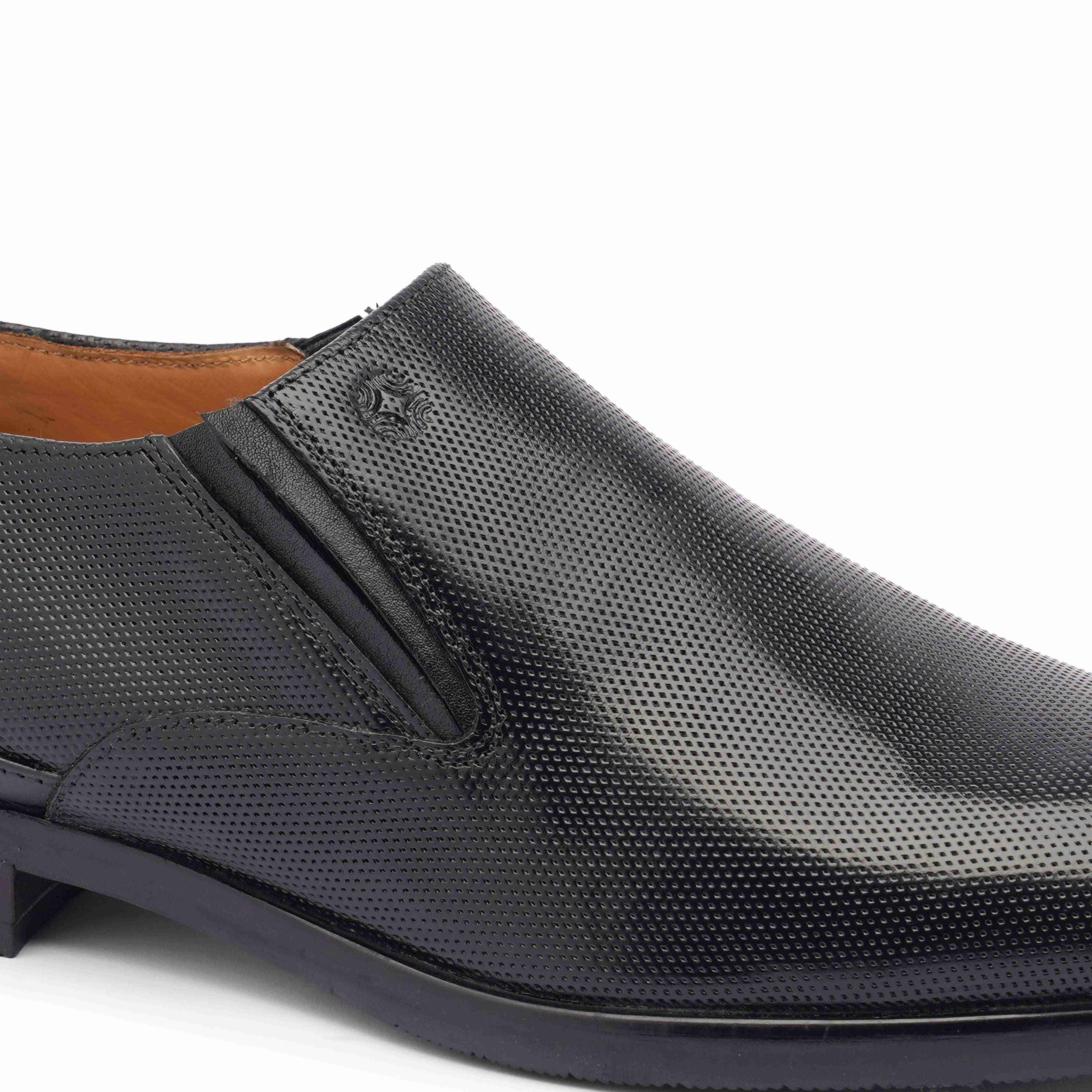 The Newyork Ruosh Men Black Formal Slip-On