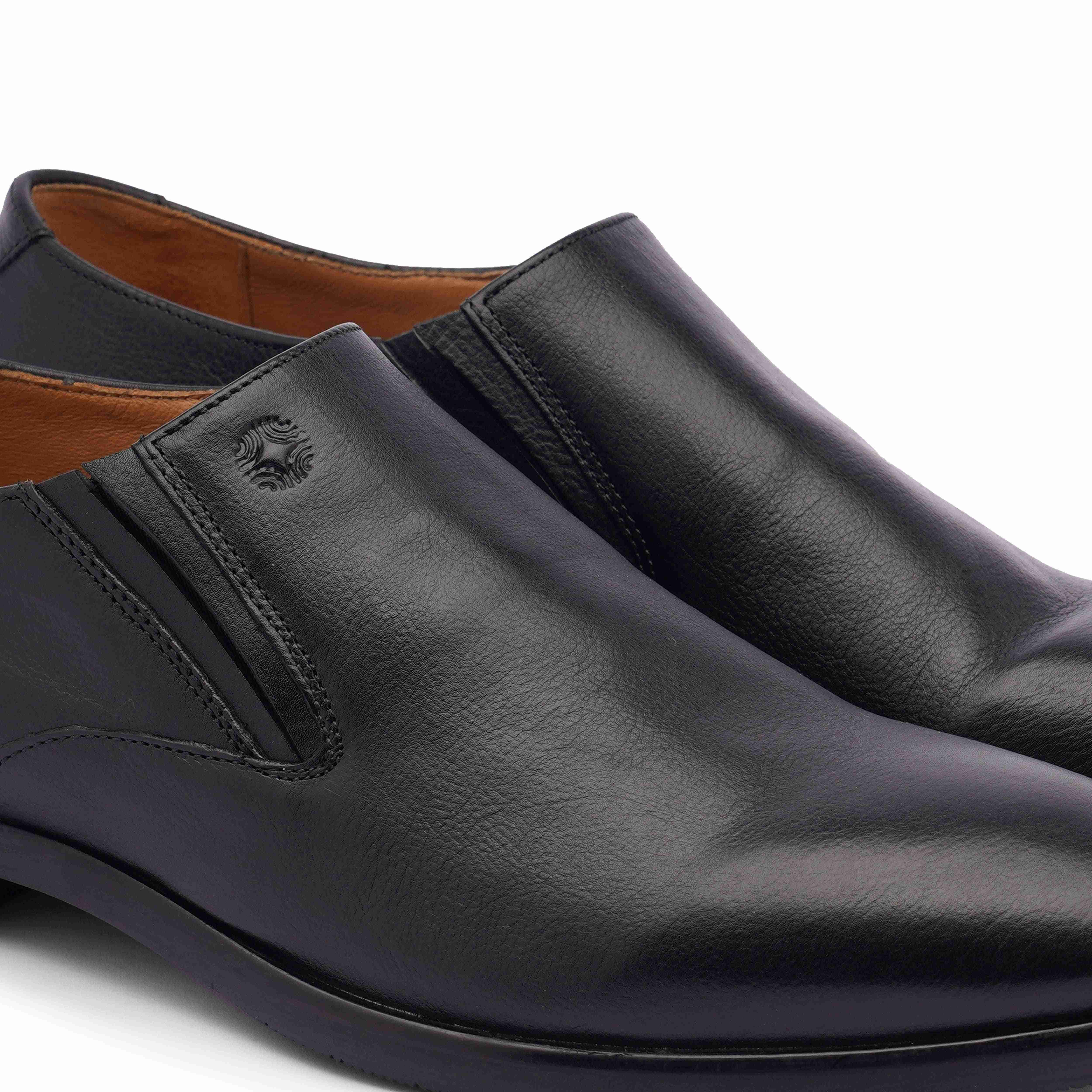 The Newyork Ruosh Men Black Formal Slip-On
