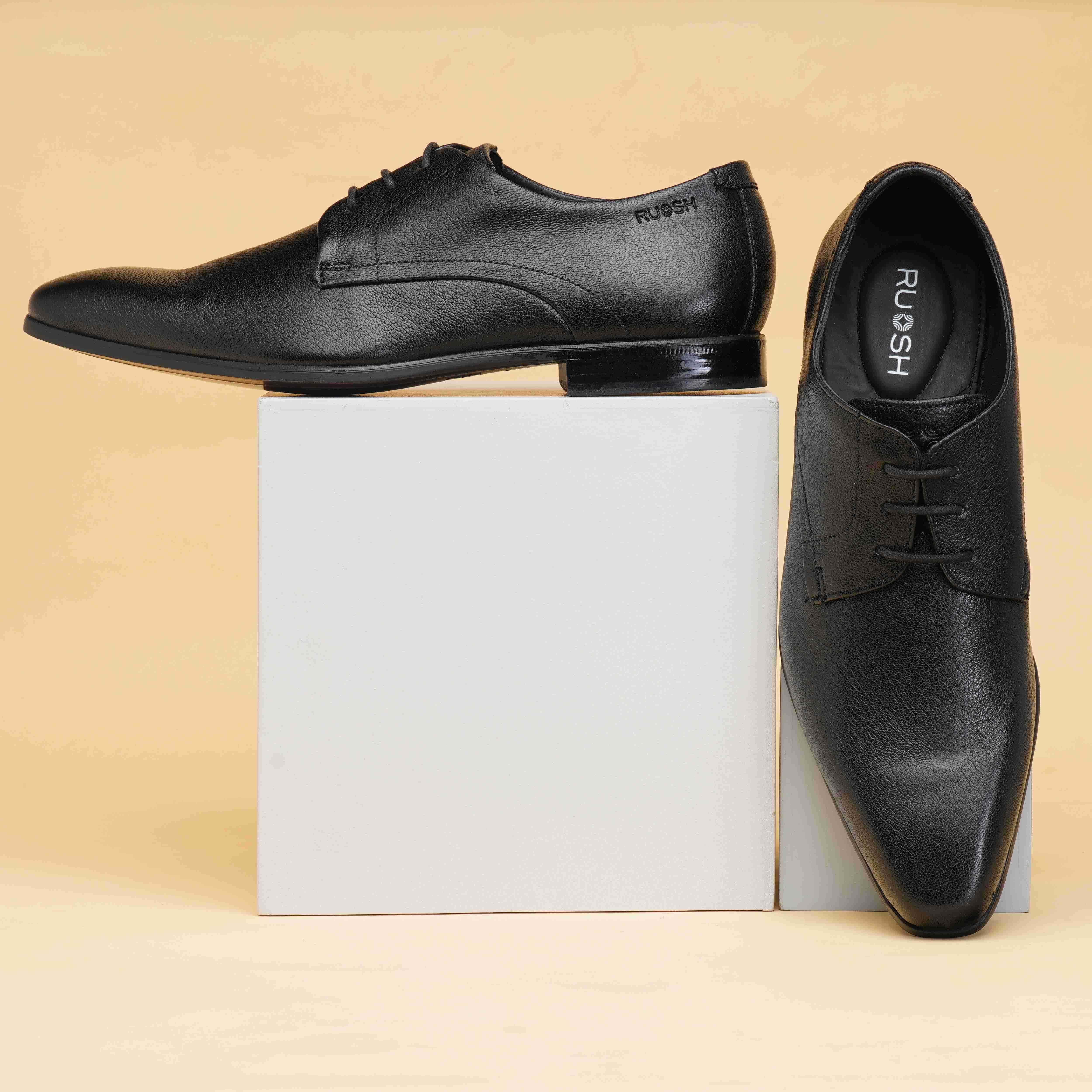 The King Ruosh Men Black Formal Lace-Up