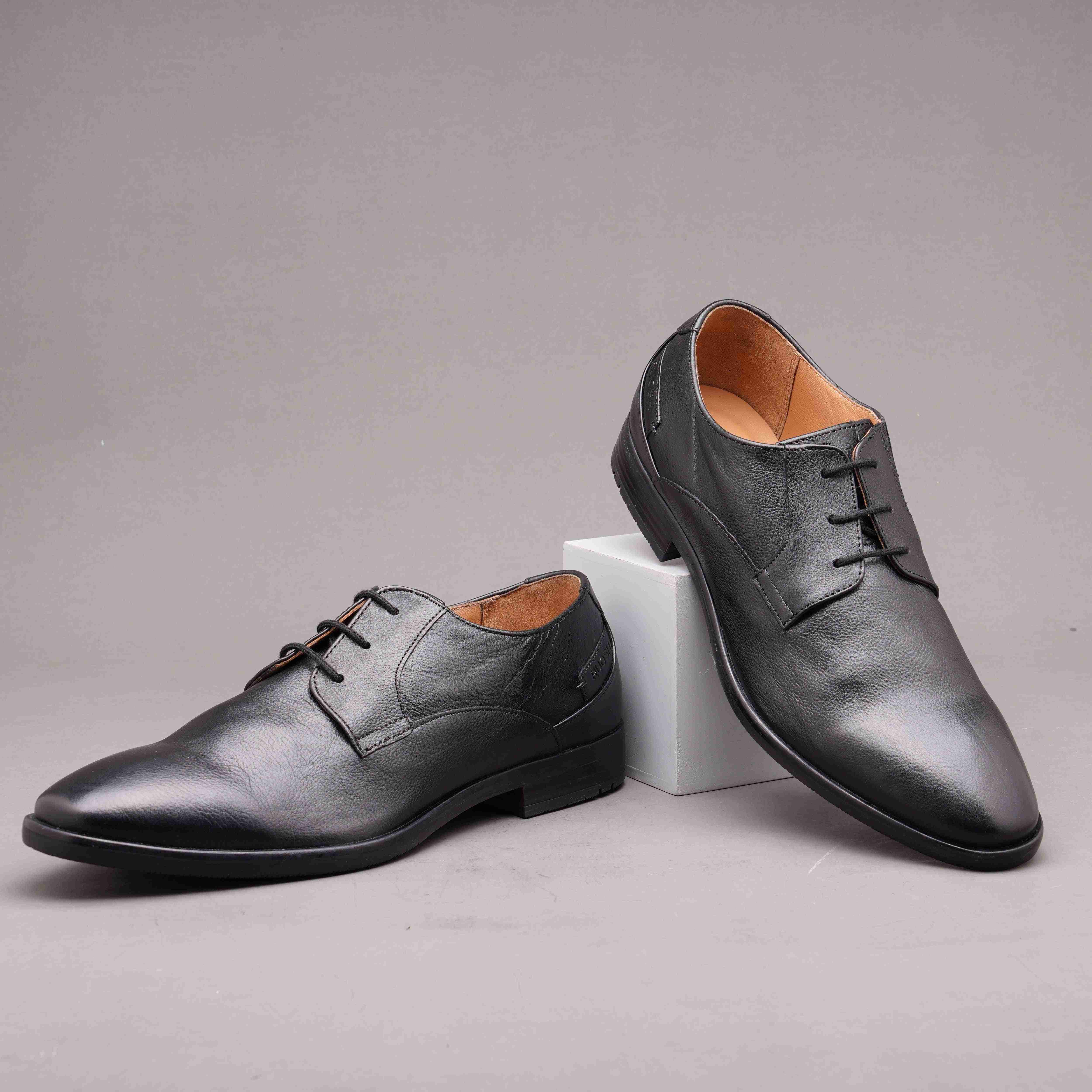 The Newyork Ruosh Men Black Formal Lace-Up