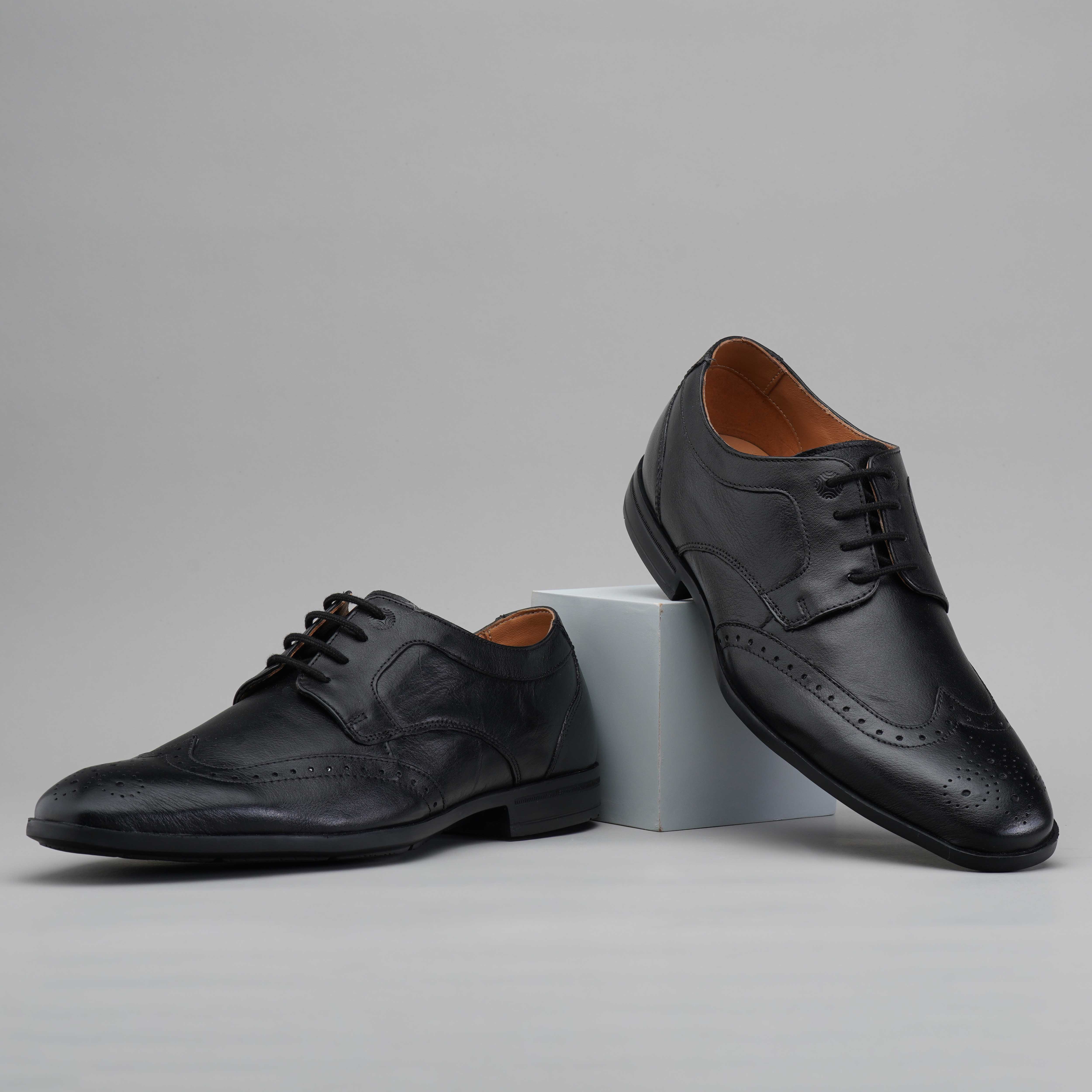 The Cameroon Ruosh Men Black Wingtip Brogue Lace-Up