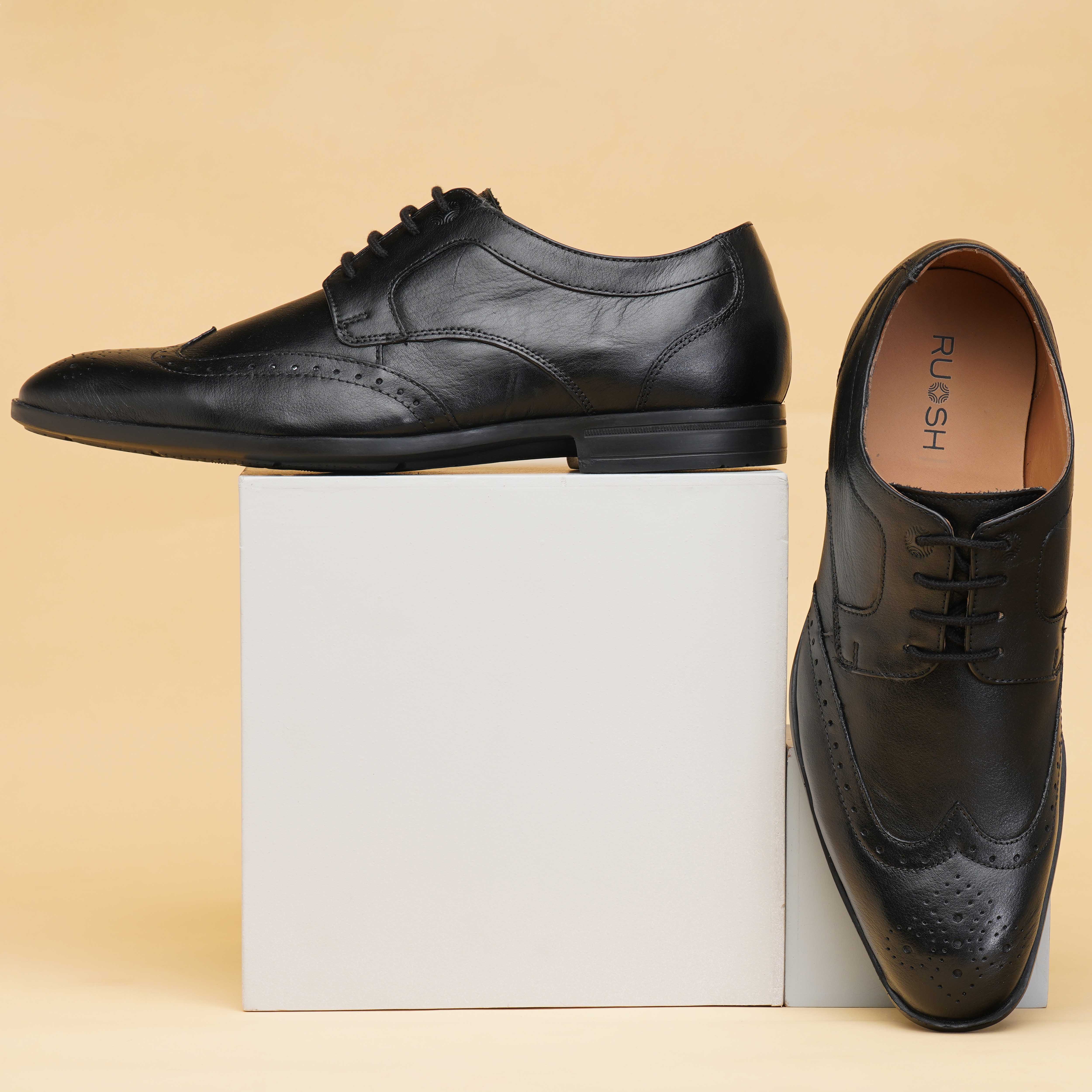 The Cameroon Ruosh Men Black Wingtip Brogue Lace-Up