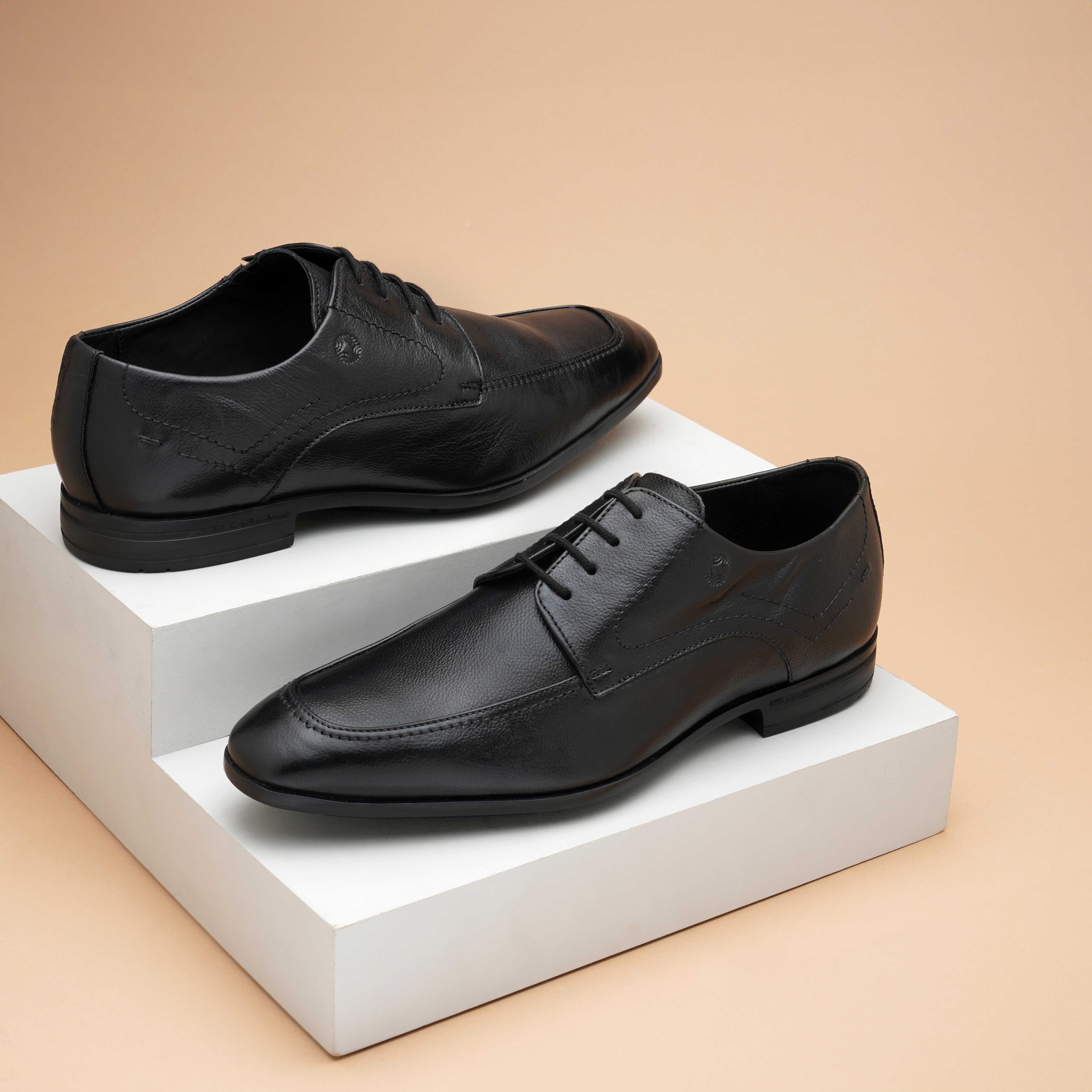 The Manchester Ruosh Men Black Formal Lace-Up
