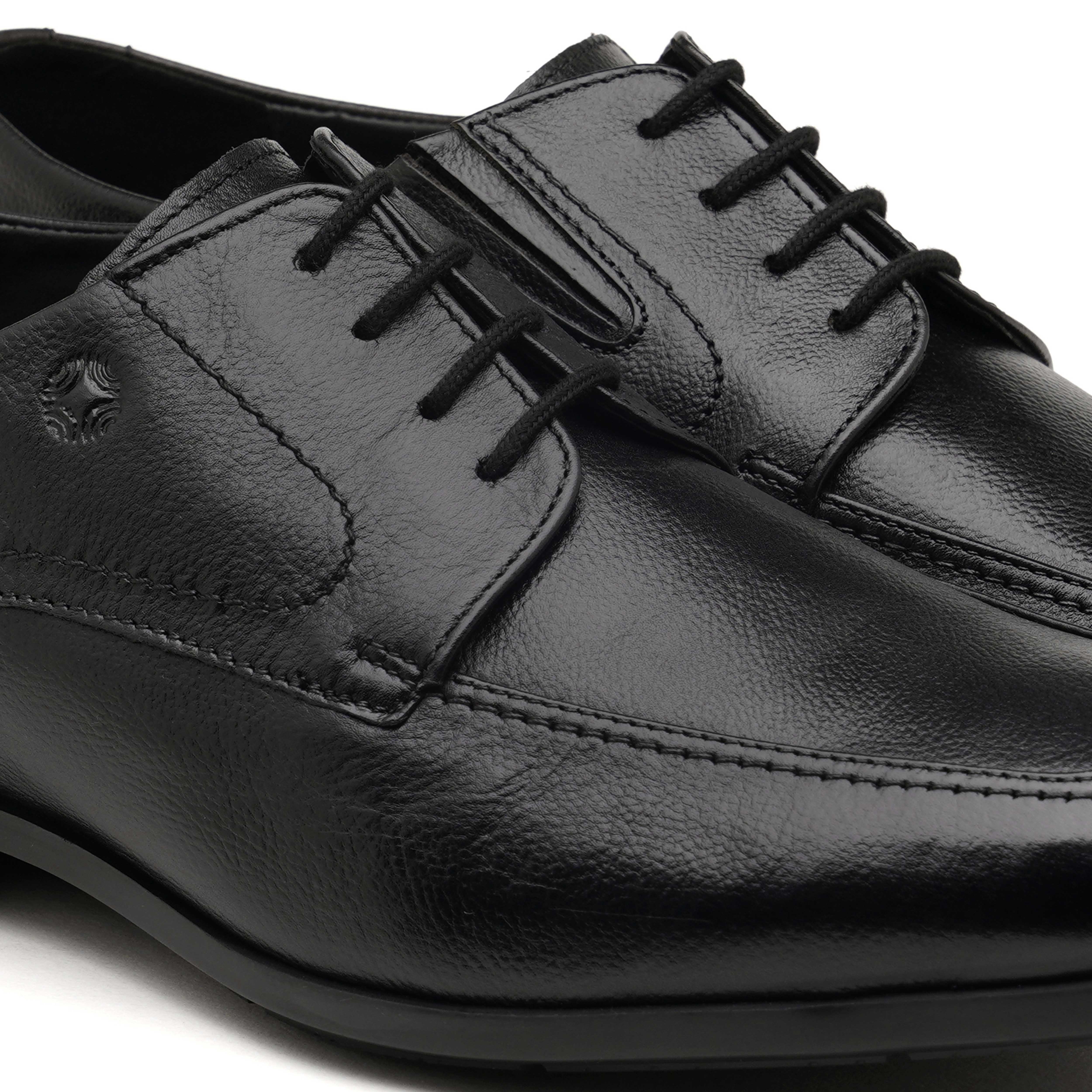 The Manchester Ruosh Men Black Formal Lace-Up