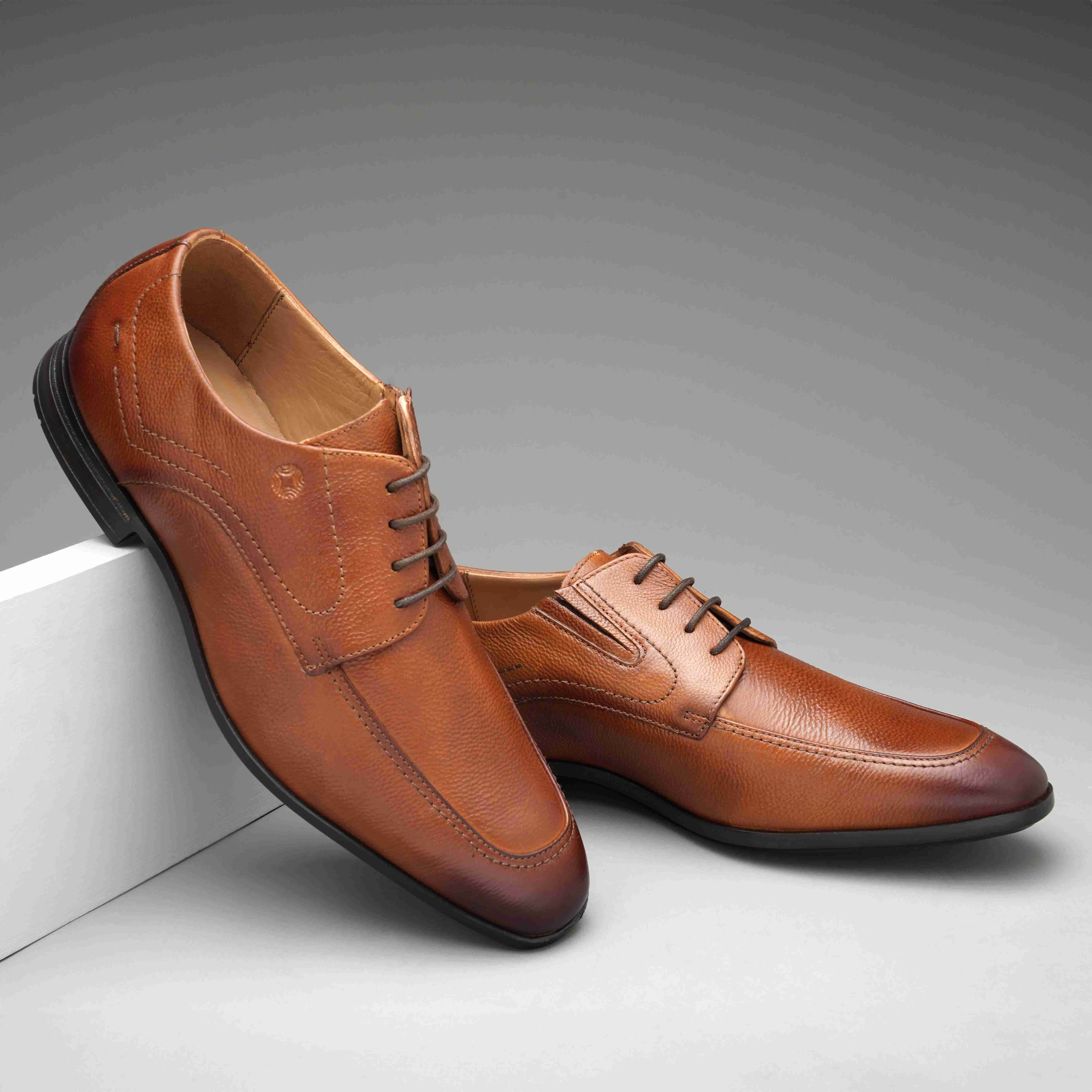 The Manchester Ruosh Men Black Formal Lace-Up