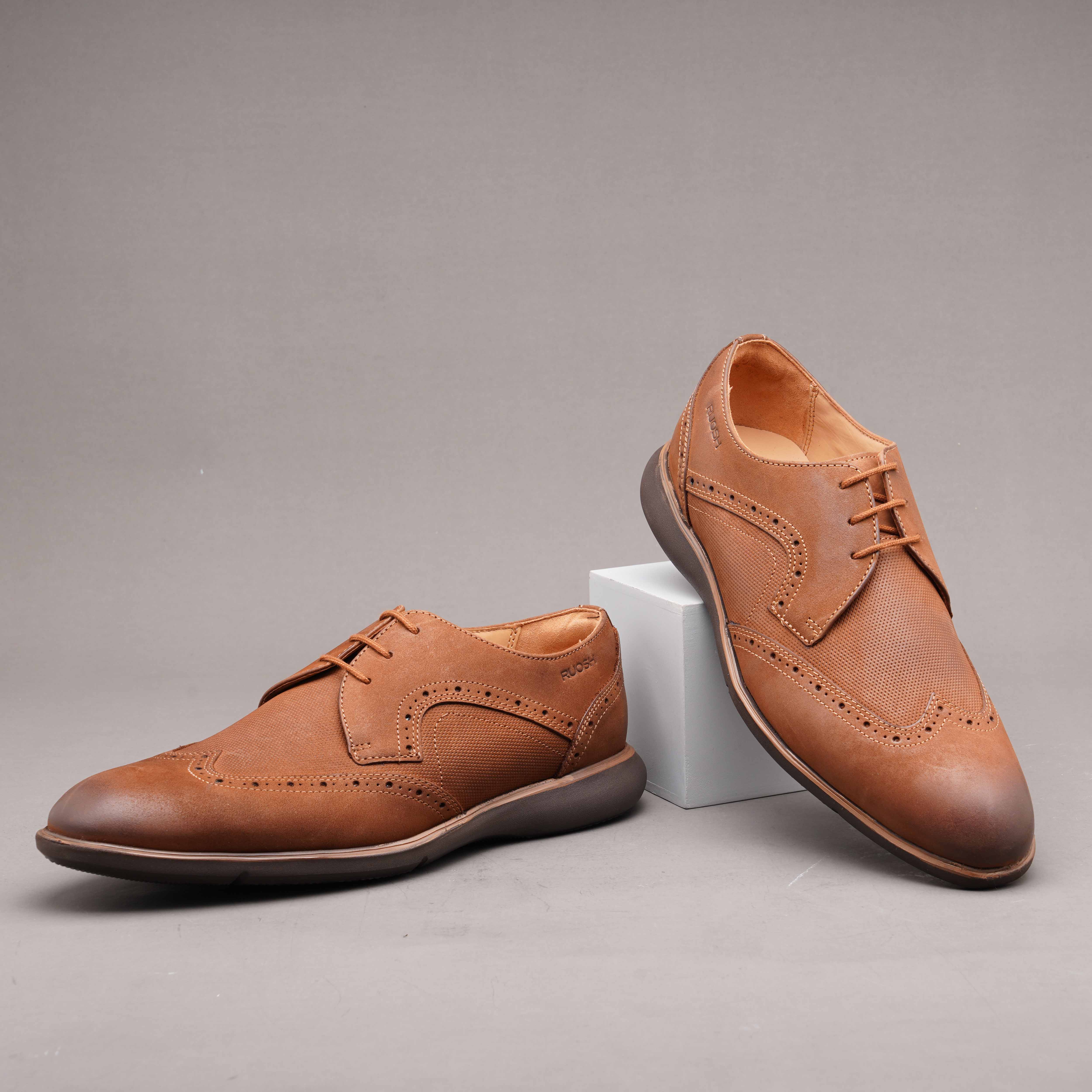 The Hybrid Ruosh Men Tan Wingtip Lace-Up