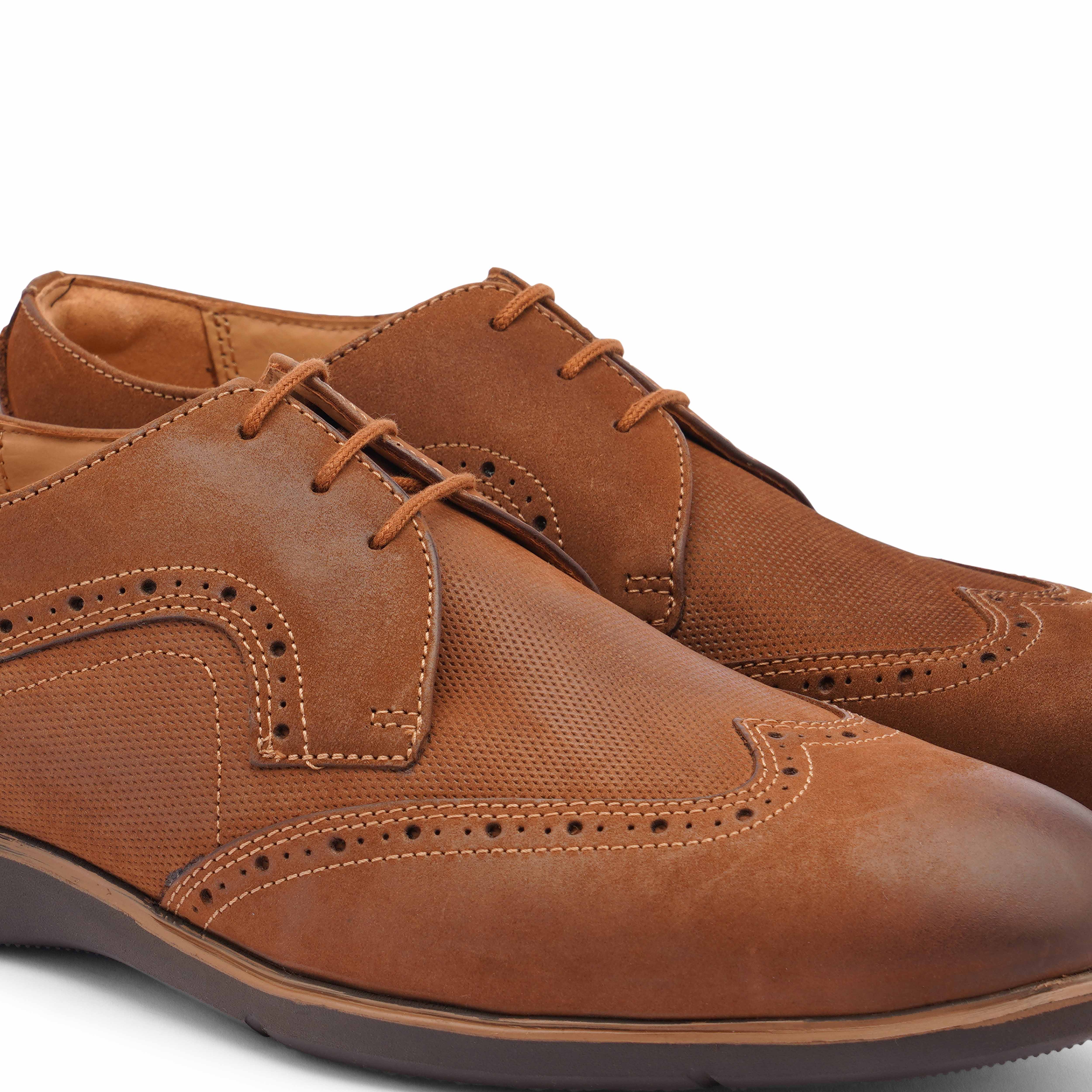 The Hybrid Ruosh Men Tan Wingtip Lace-Up