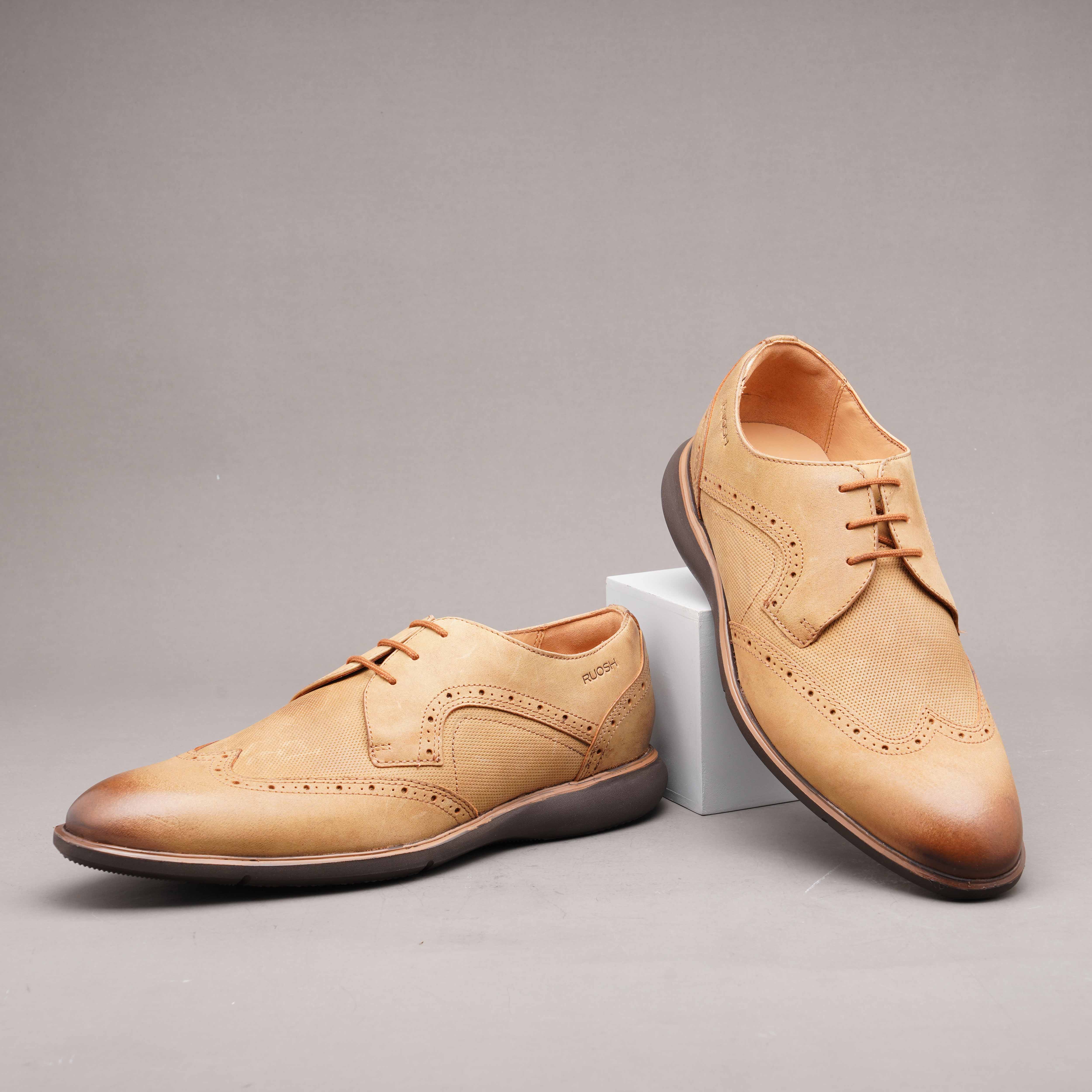 The Hybrid Ruosh Men Tan Wingtip Lace-Up
