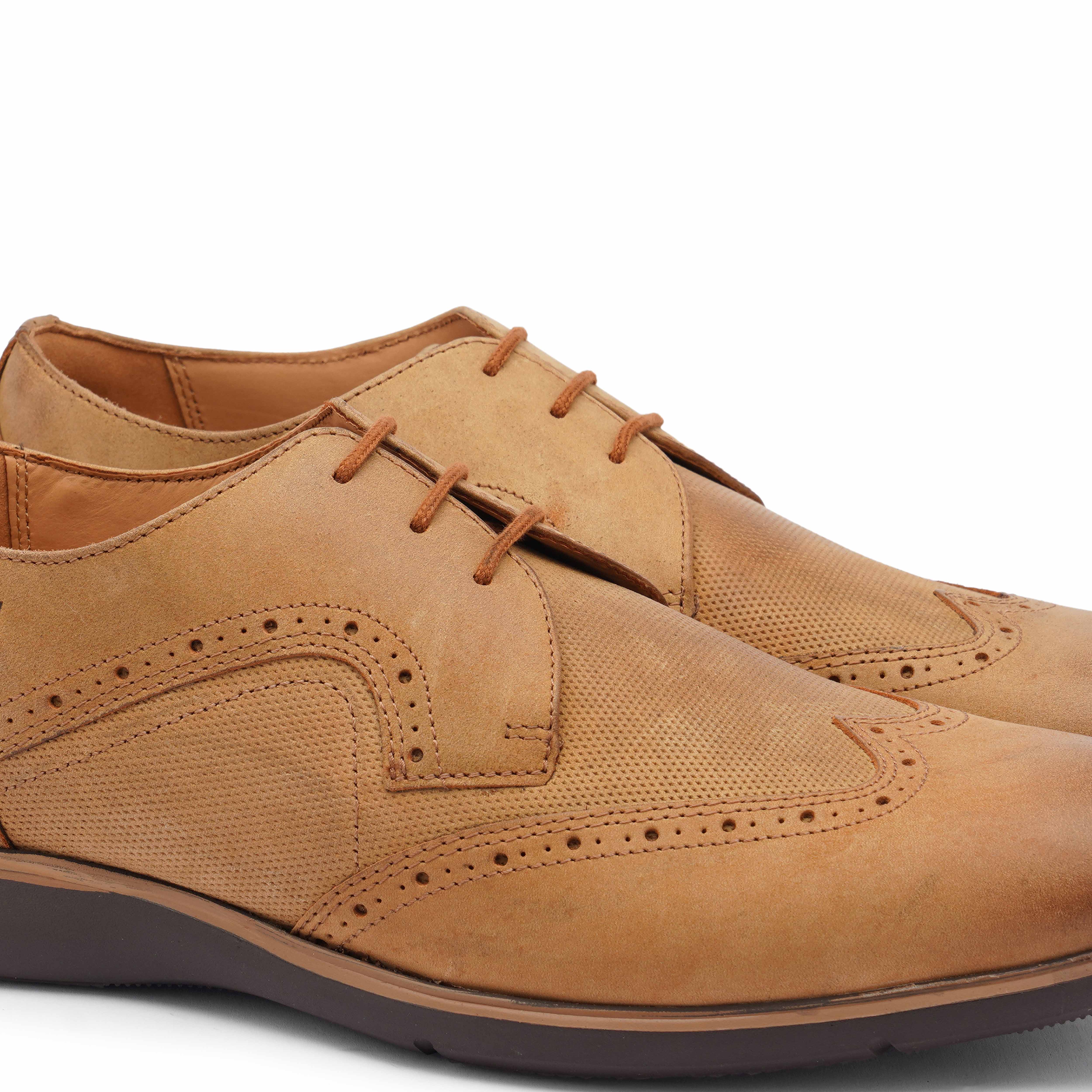 The Hybrid Ruosh Men Tan Wingtip Lace-Up