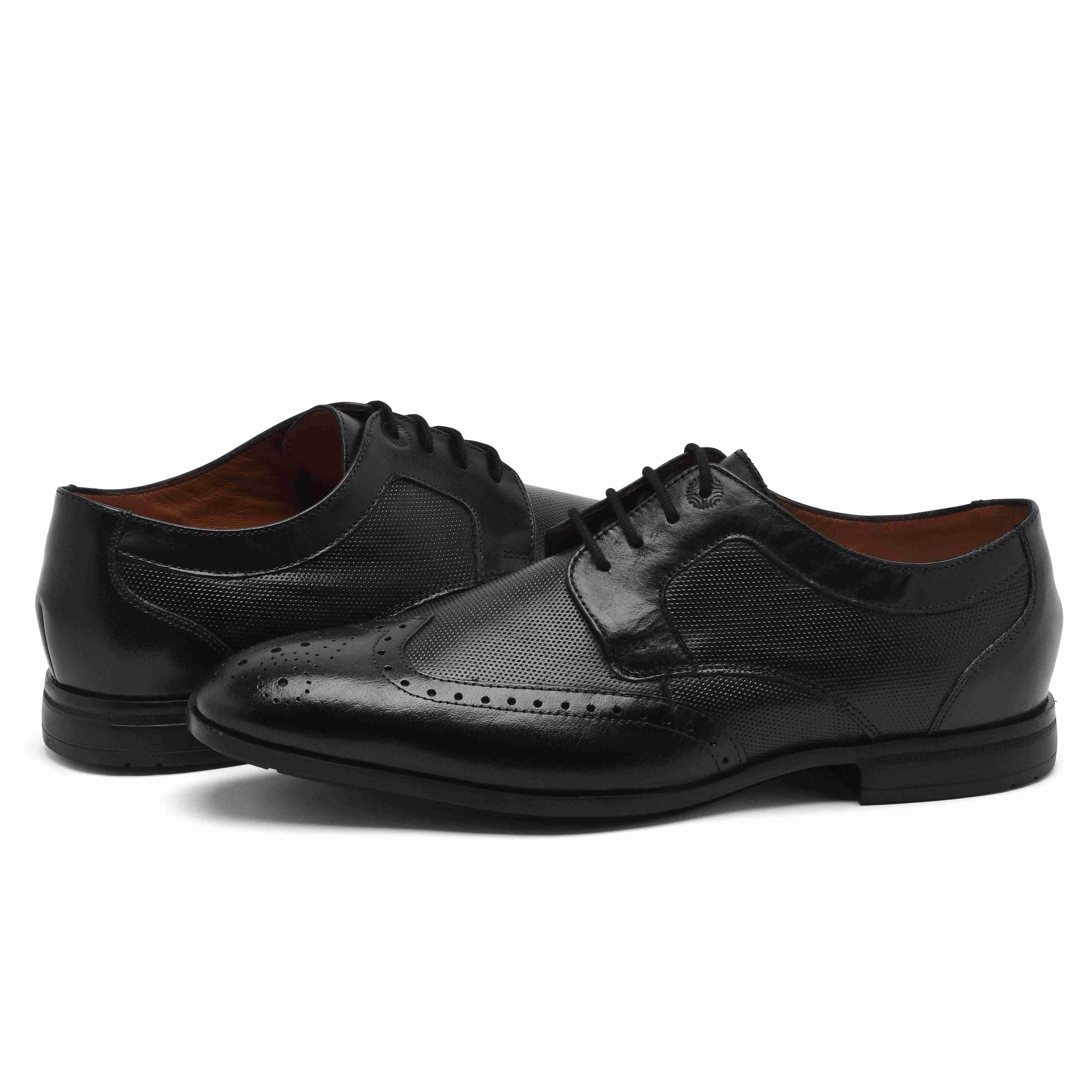 The Cameroon Ruosh Men Black Formal Wingtip Lace-Up