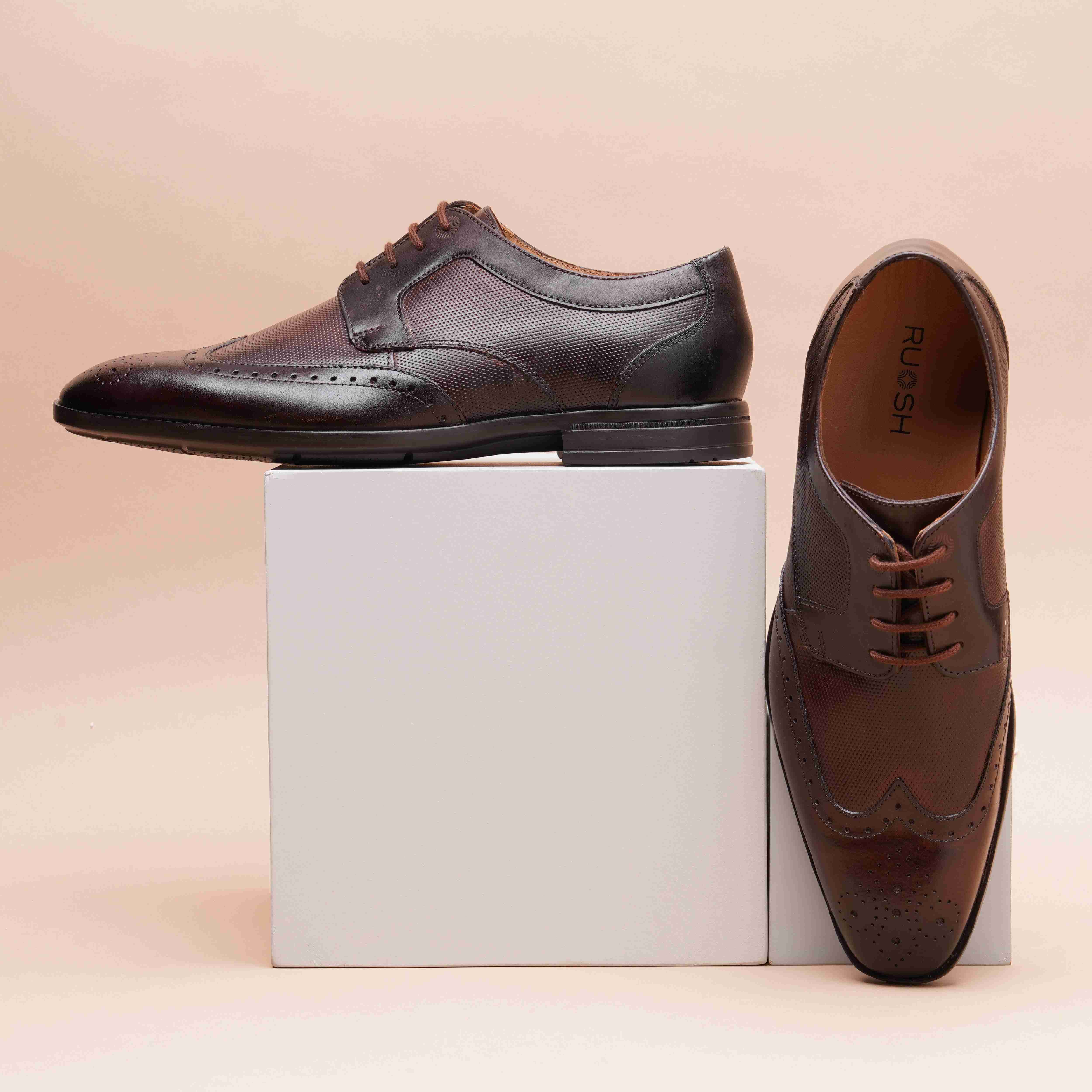 The Cameroon Ruosh Men Brown Wingtip Brogue Lace-Up