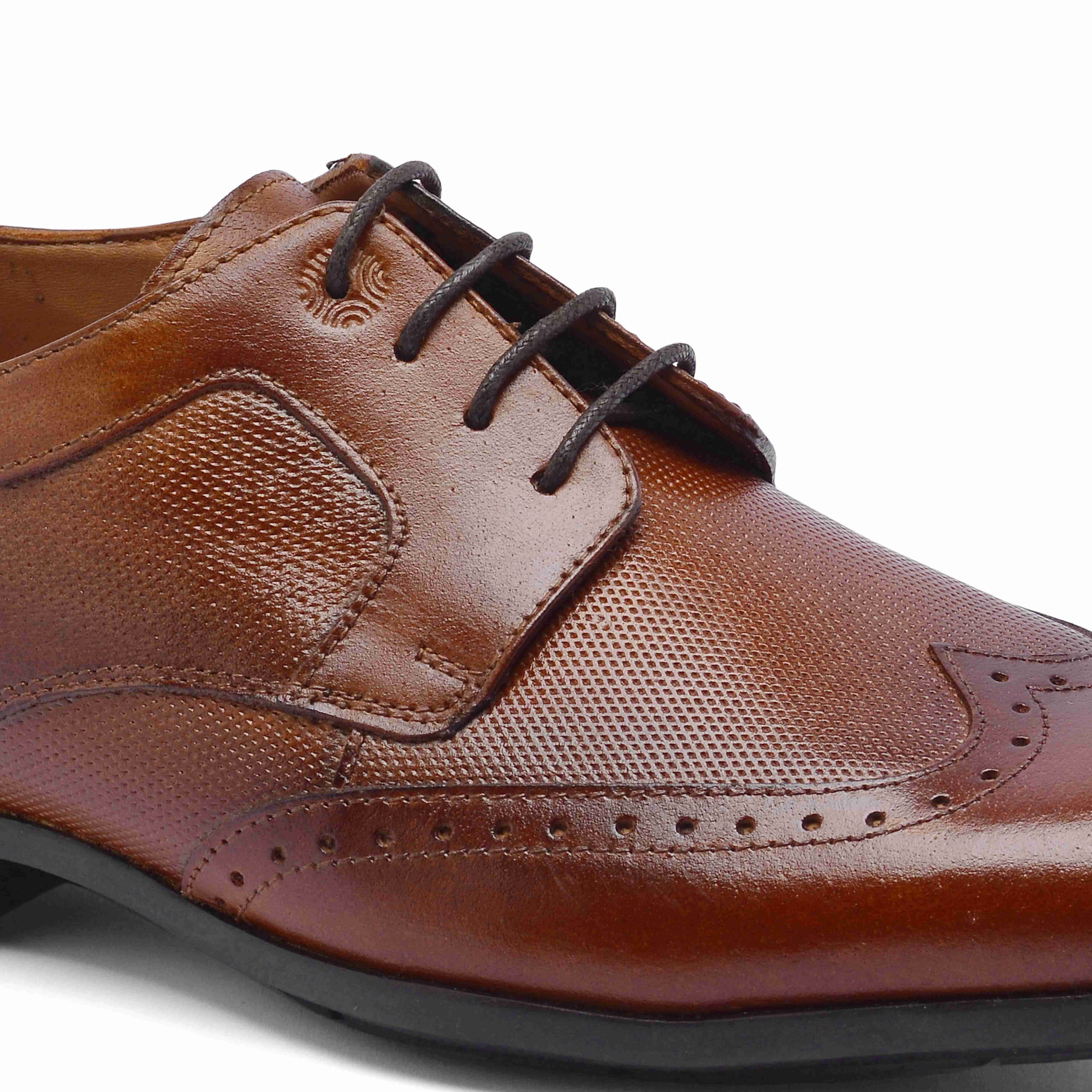The Cameroon Ruosh Men Tan Wingtip Brogue Lace-Up