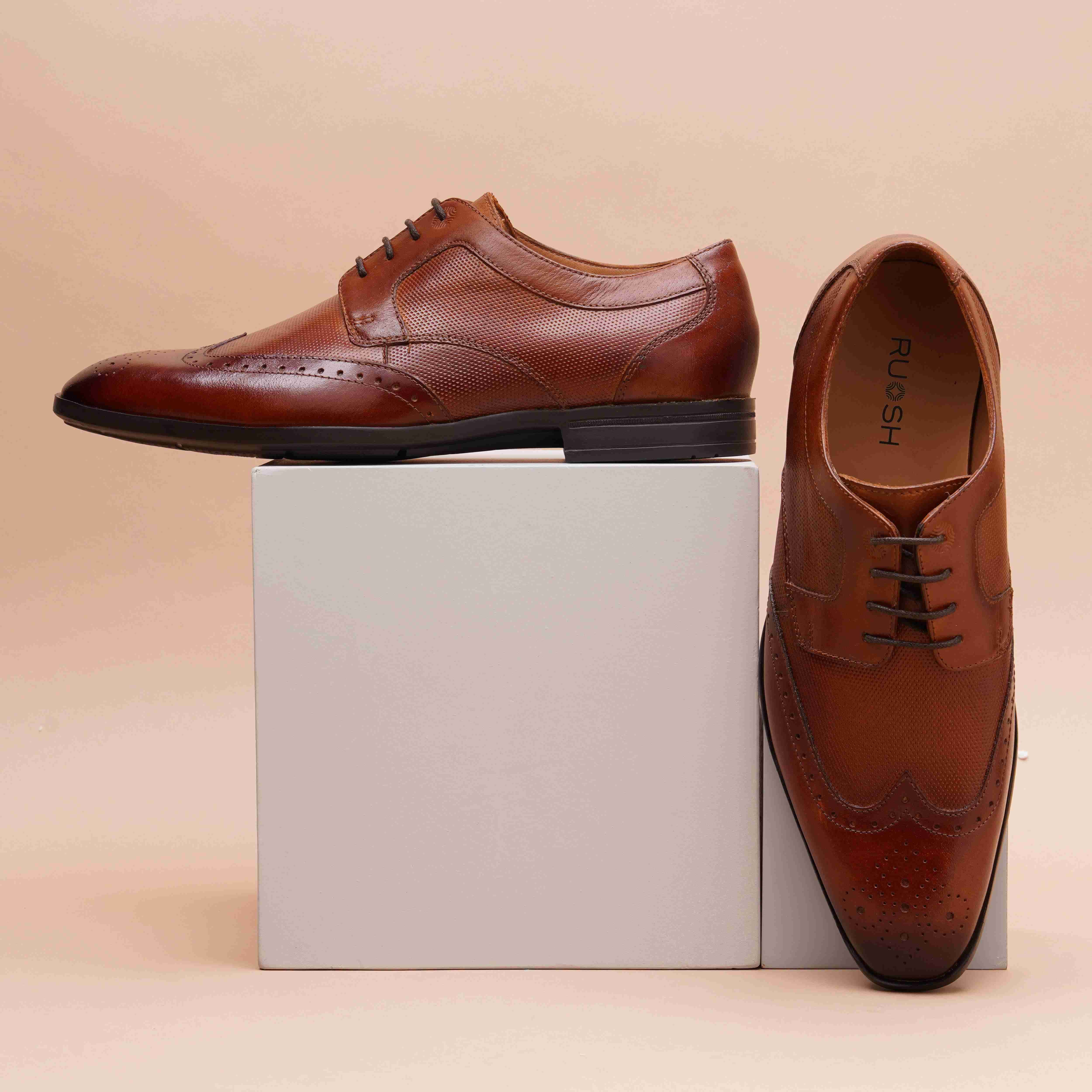 The Cameroon Ruosh Men Tan Wingtip Brogue Lace-Up