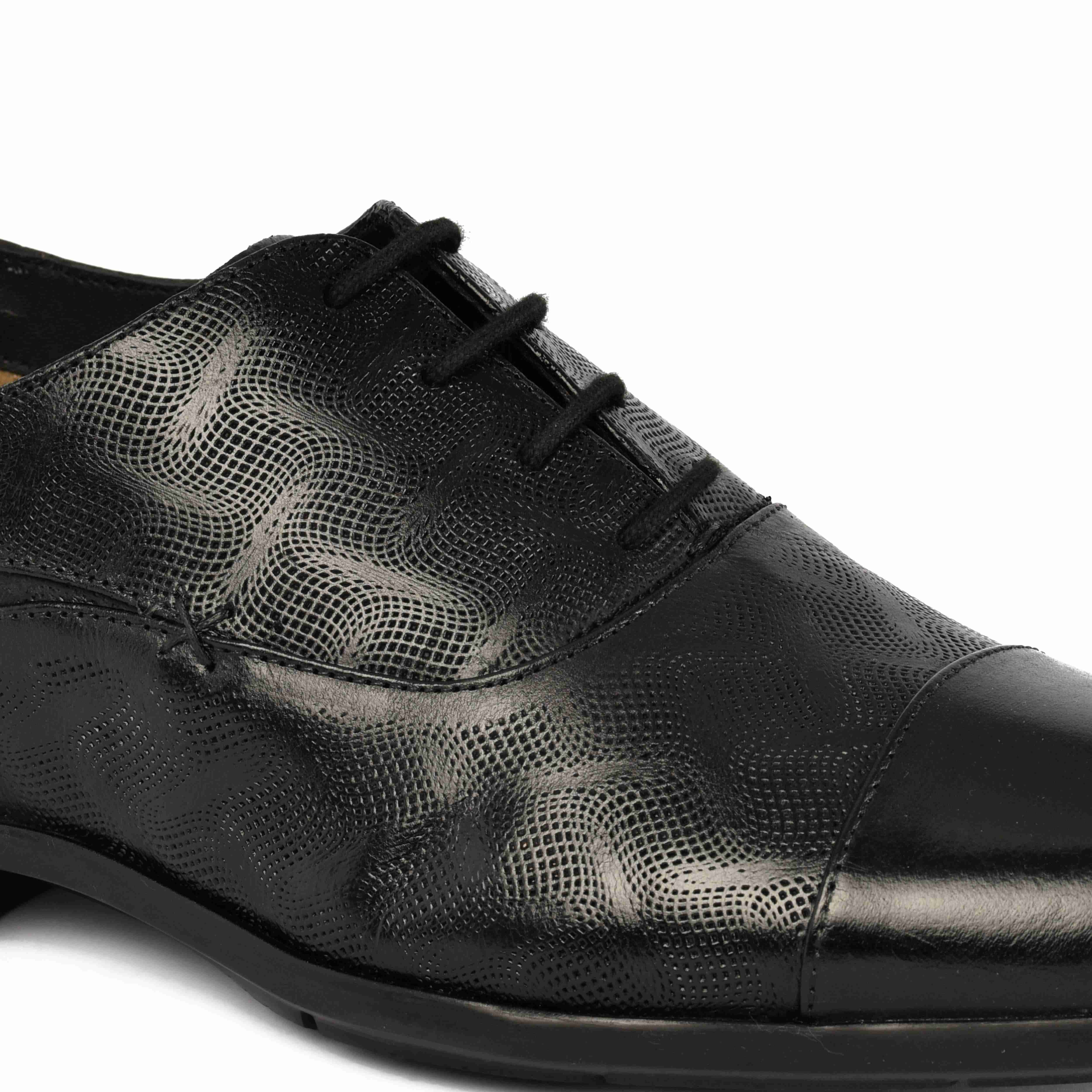 The Cameroon Ruosh Men Black Formal Oxford