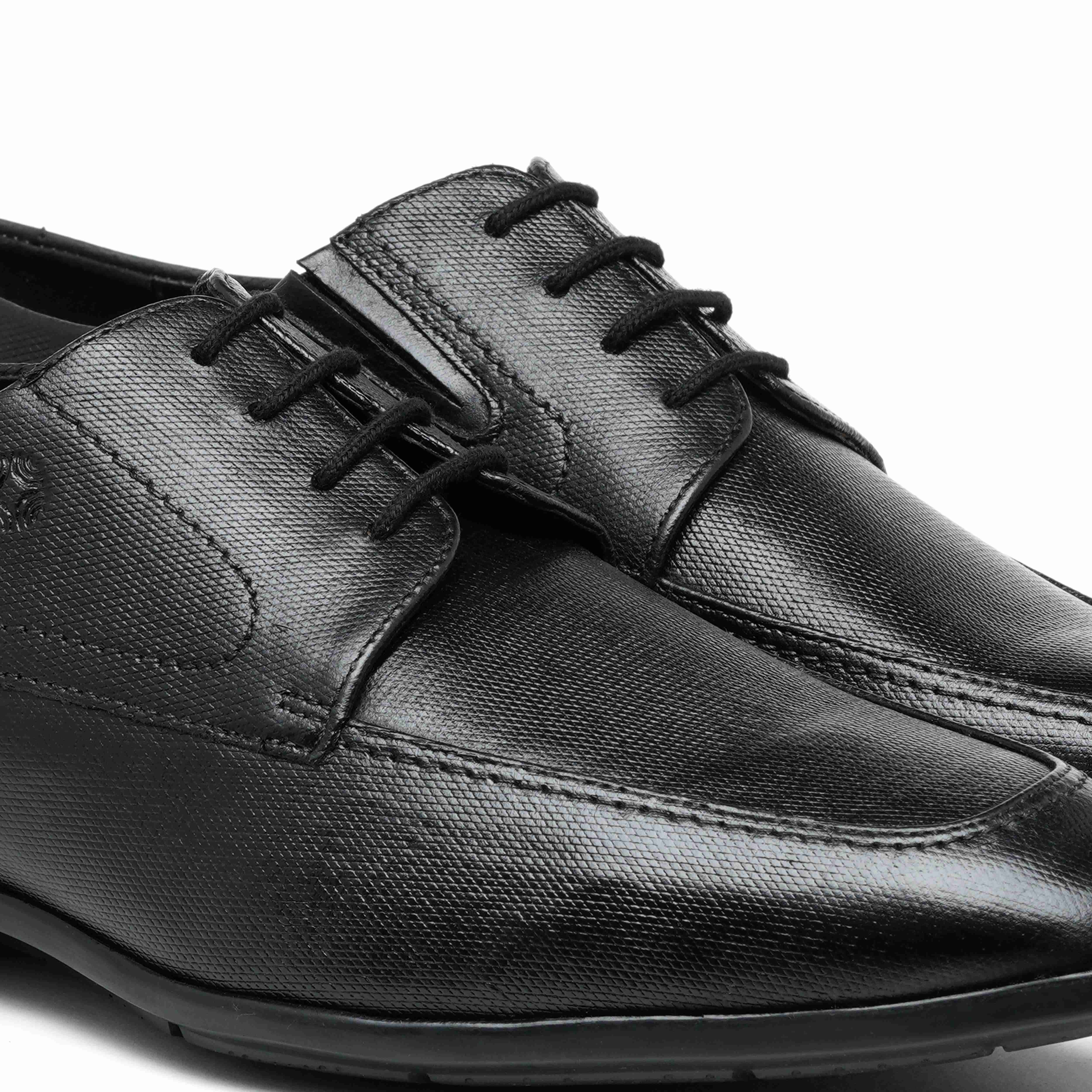 The Manchester Ruosh Men Black Formal Lace-Up