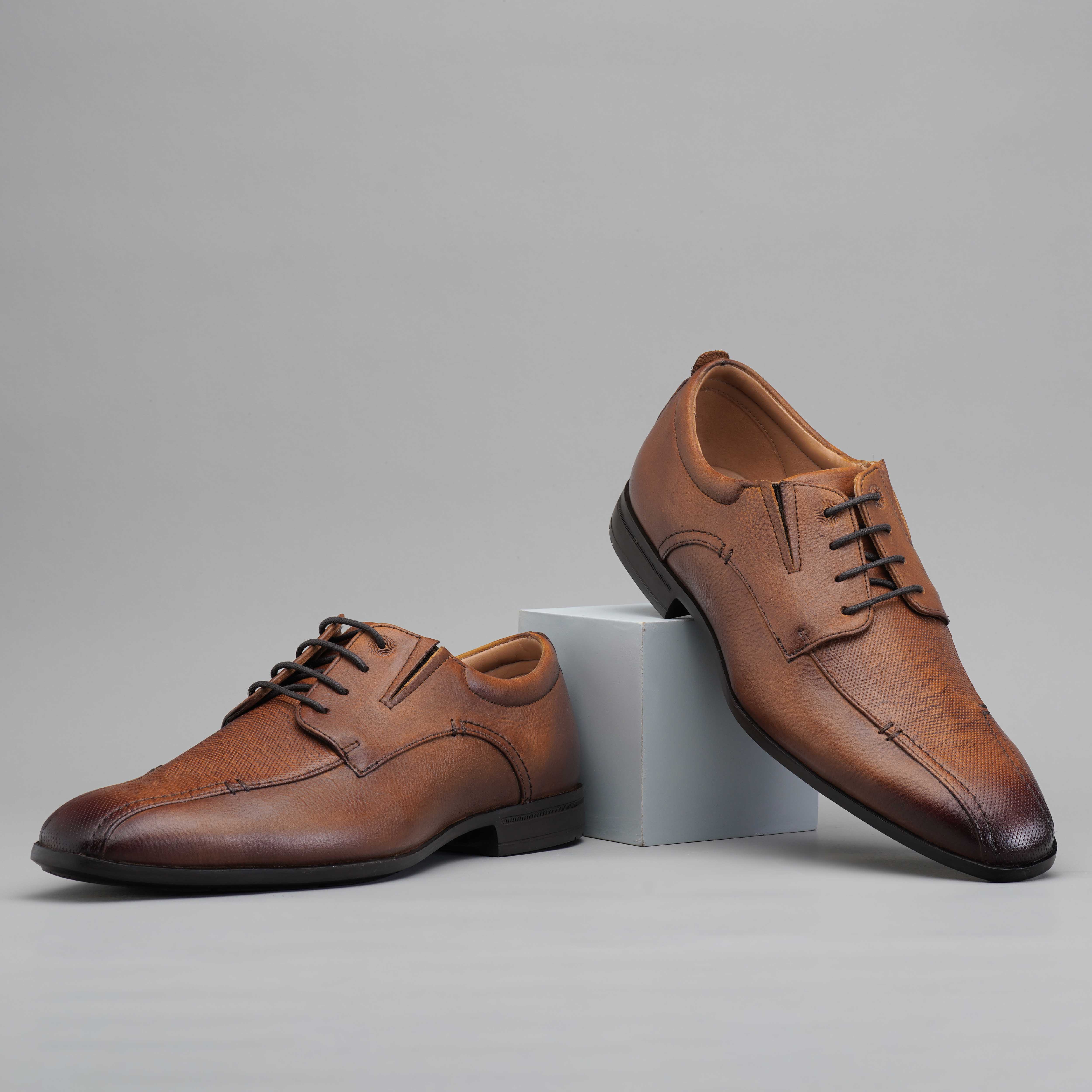 The Cameroon Ruosh Men Brown Bicycle-Cut Lace-Up