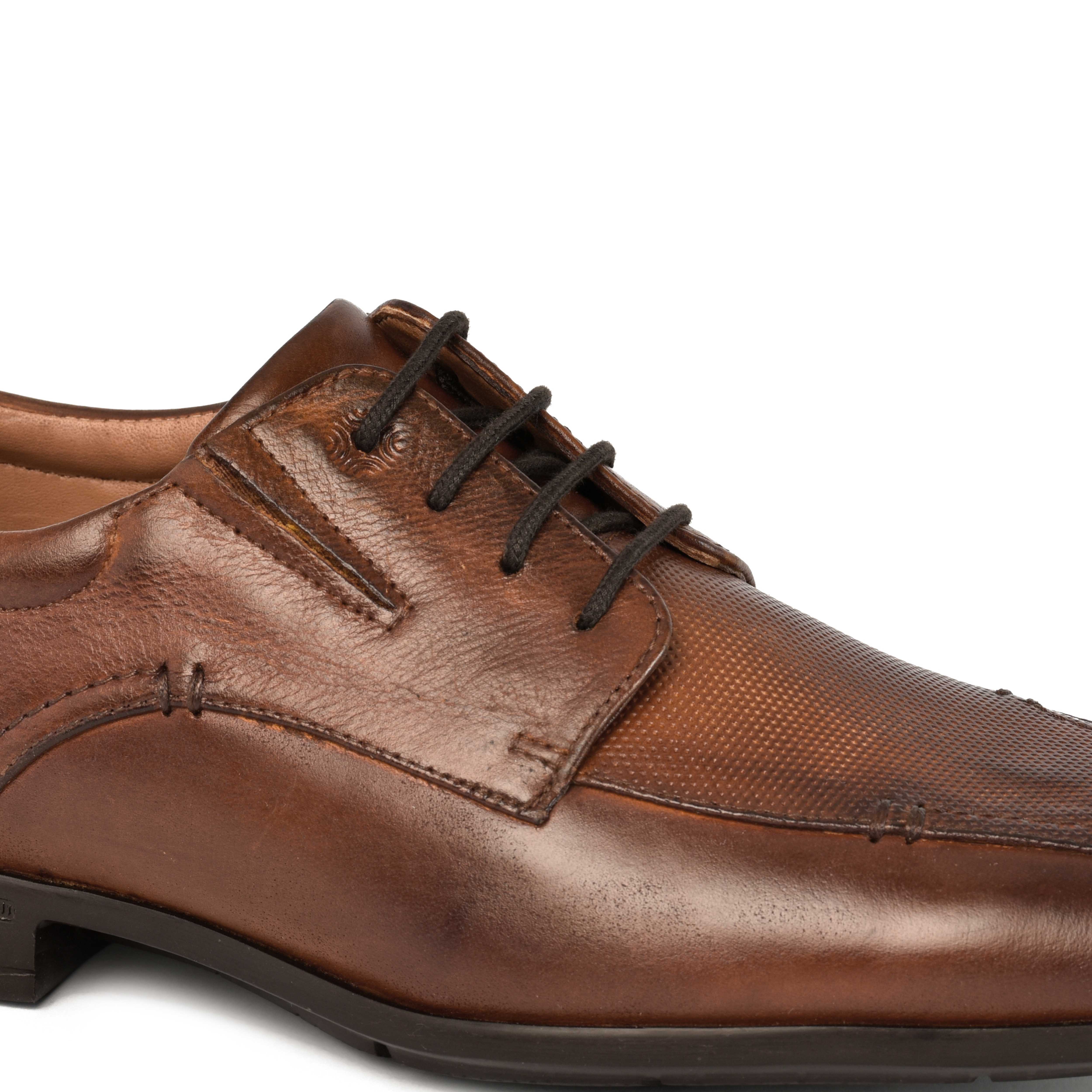 The Cameroon Ruosh Men Brown Bicycle-Cut Lace-Up