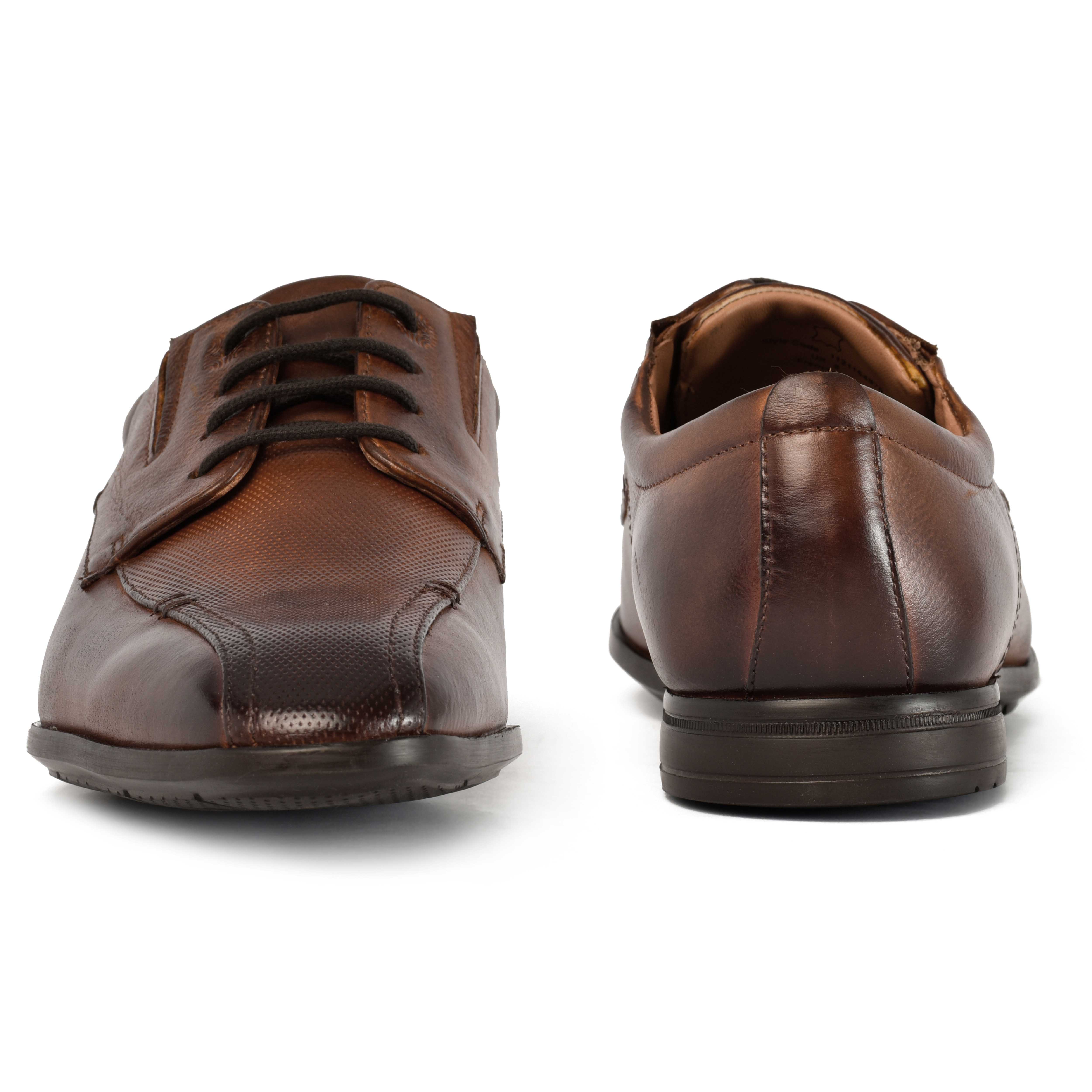 The Cameroon Ruosh Men Brown Bicycle-Cut Lace-Up