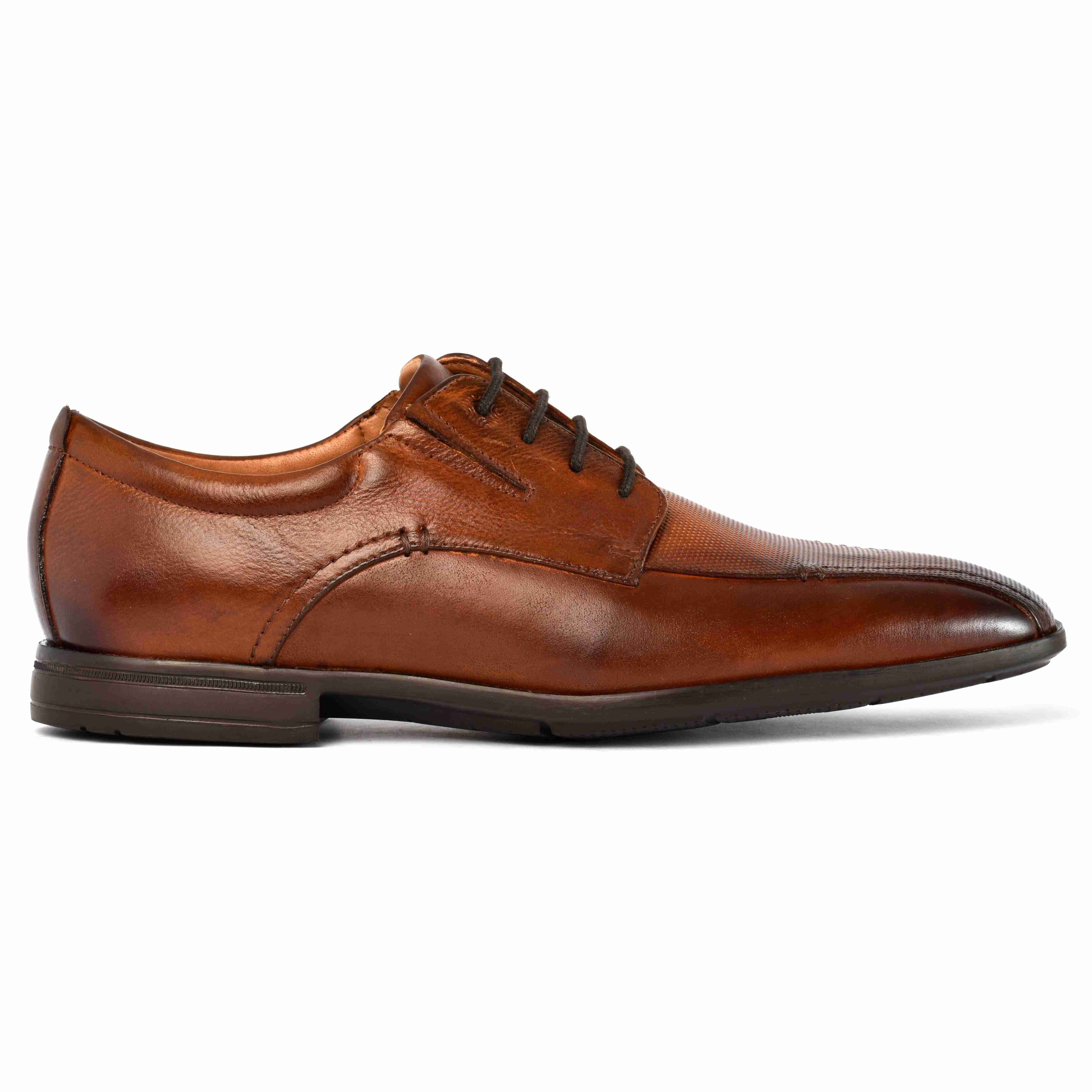 The Cameroon Ruosh Men Tan Bicycle-Cut Lace-Up