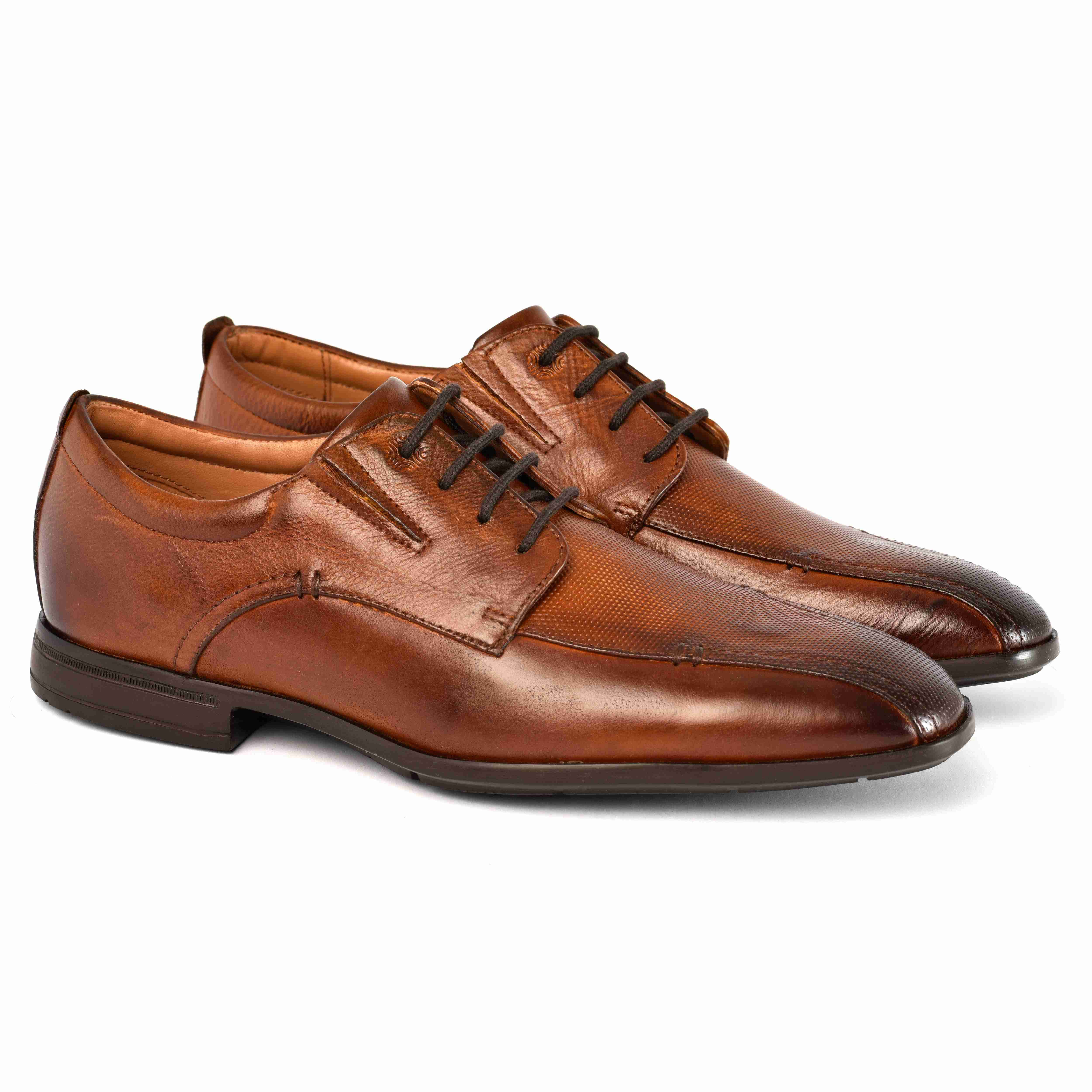 The Cameroon Ruosh Men Tan Bicycle-Cut Lace-Up