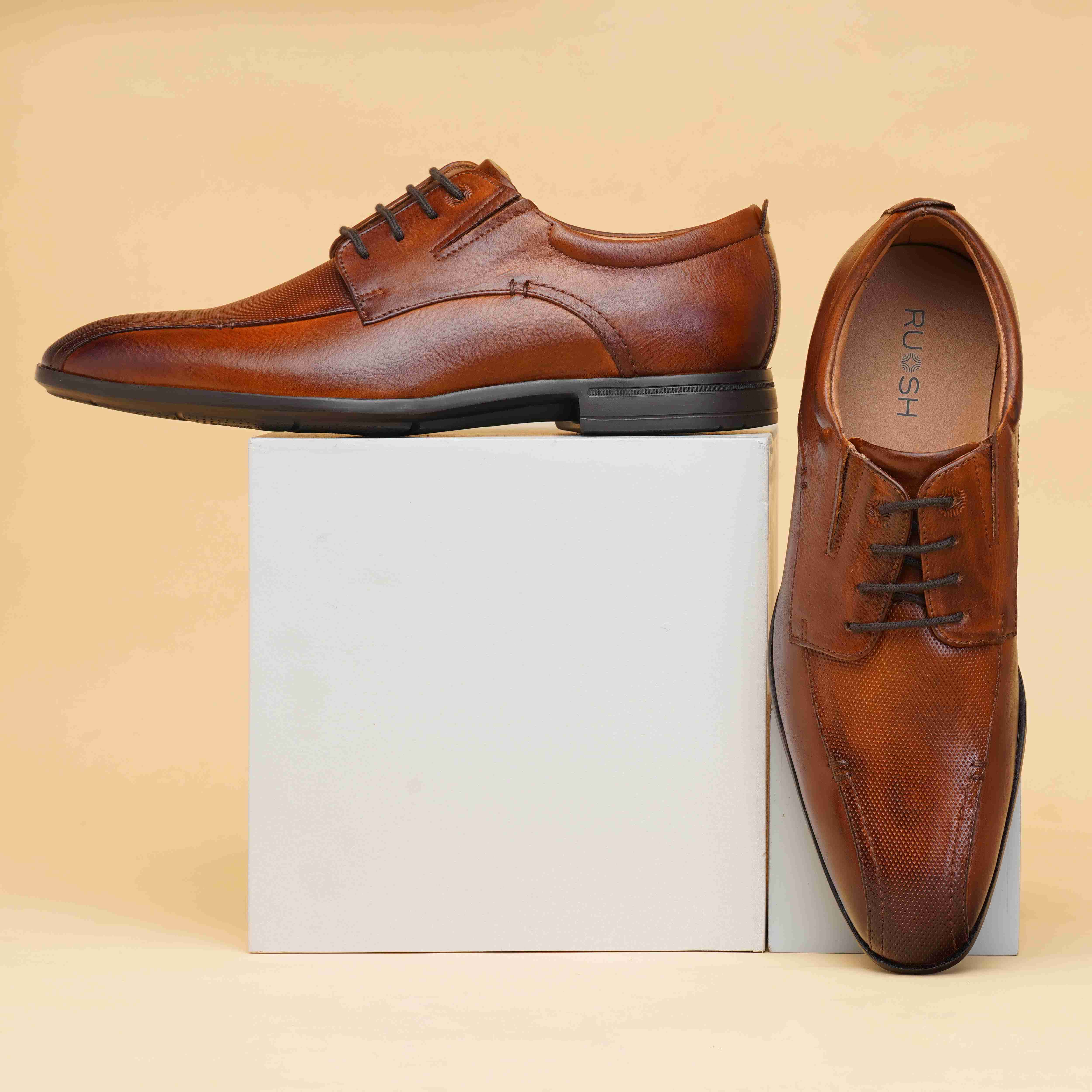 The Cameroon Ruosh Men Tan Bicycle-Cut Lace-Up