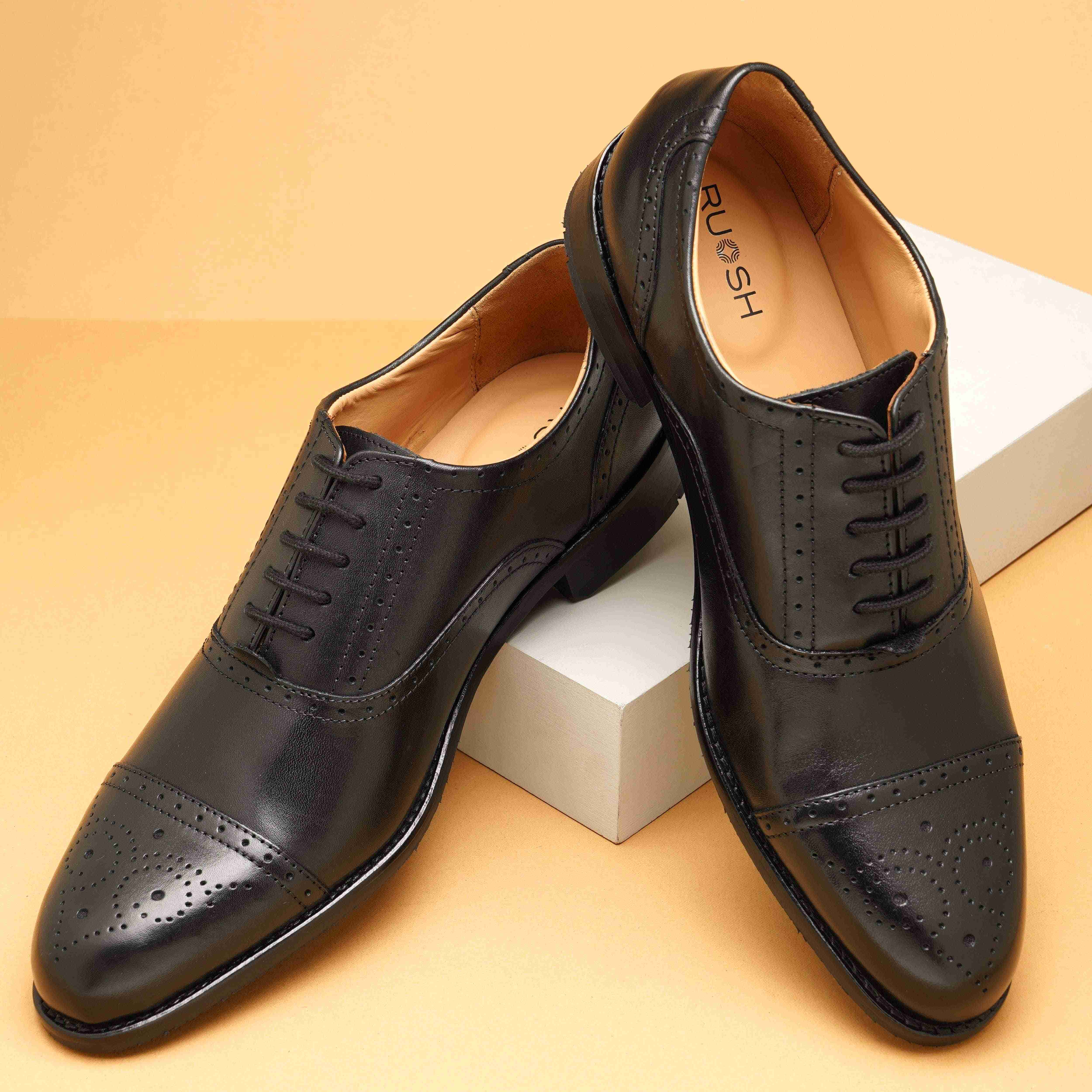 The Brogue Ruosh Men Black Classic Oxford Brogue
