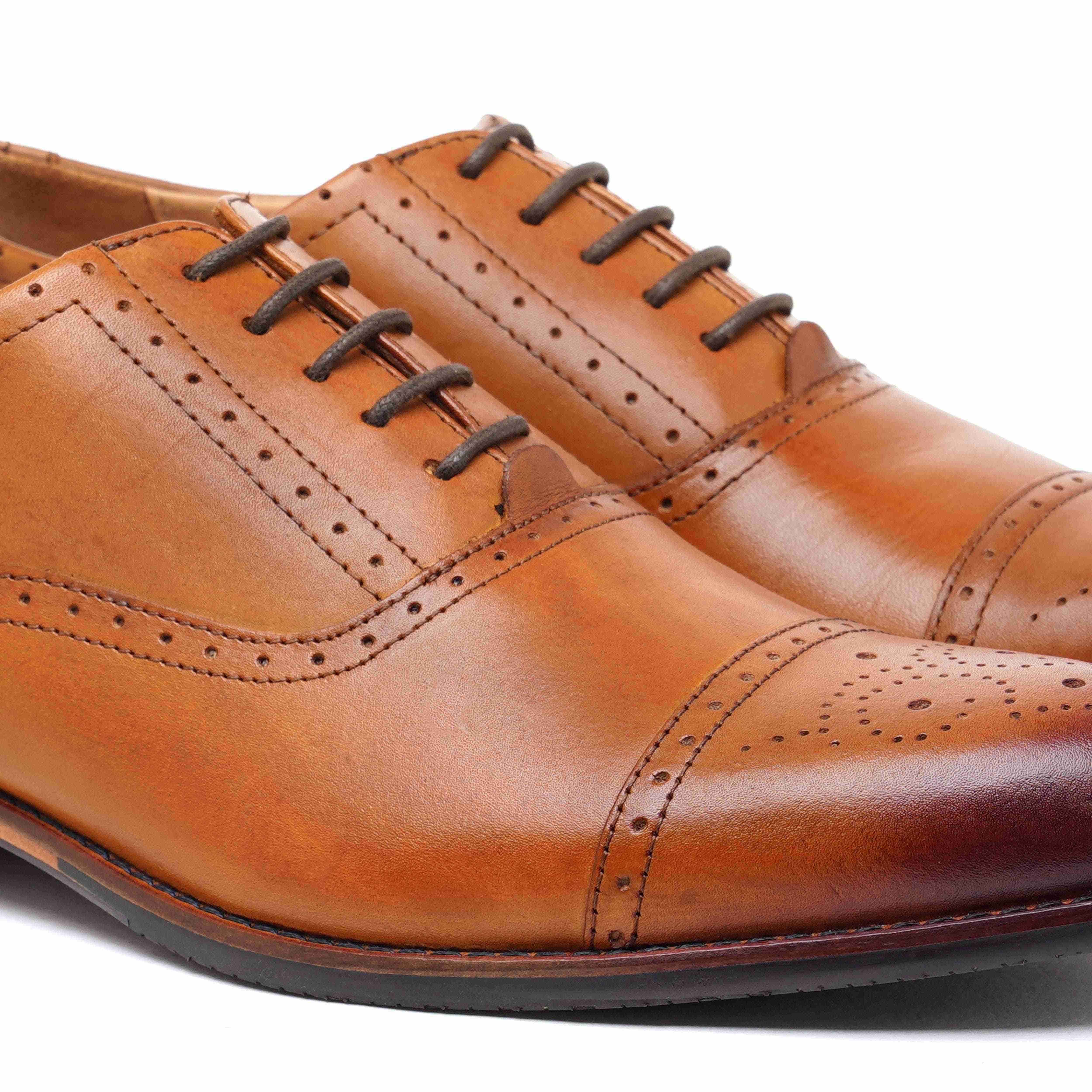 The Brogue Ruosh Men Tan Classic Oxford Brogue