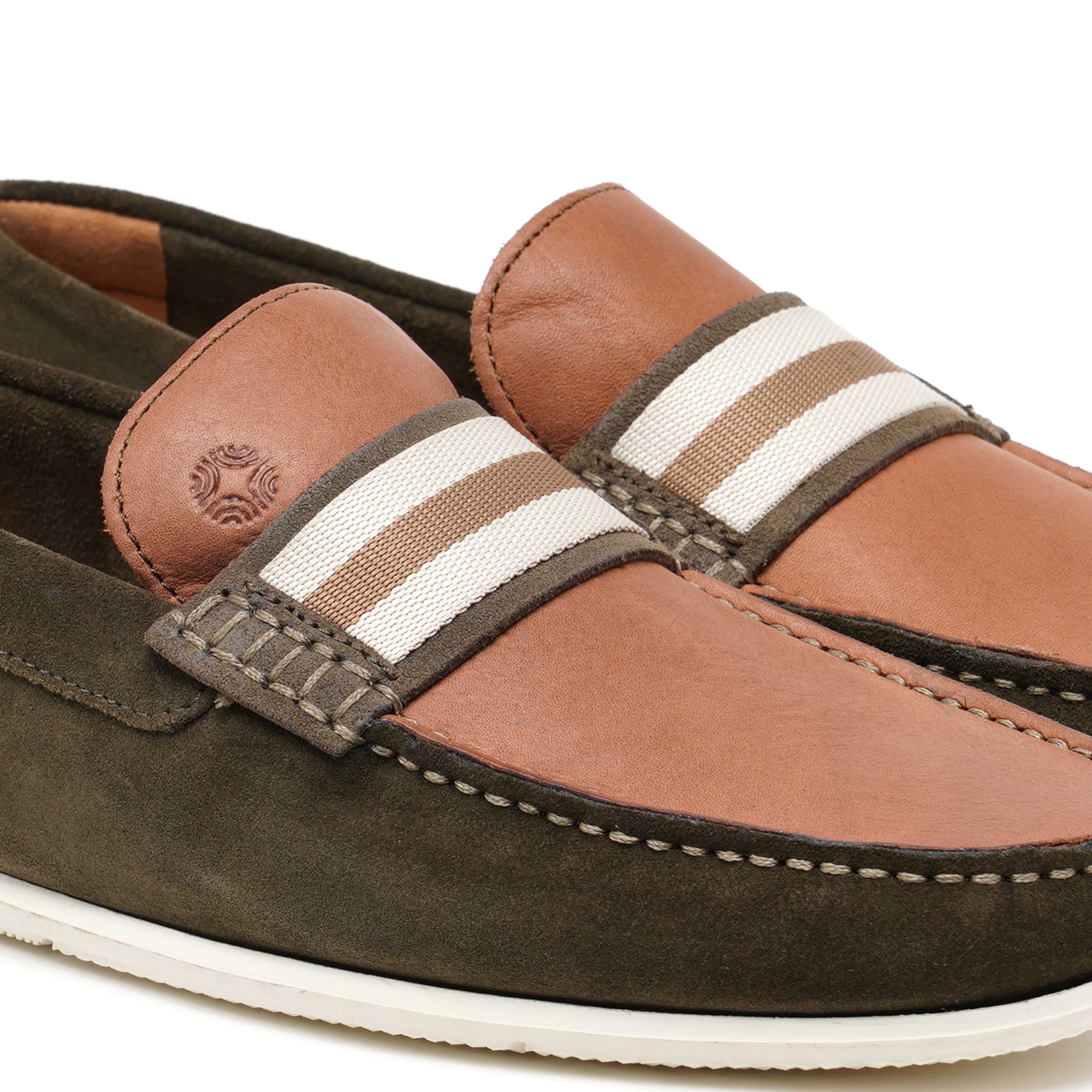 The Macau Ruosh Men Multi Color Casual Driver