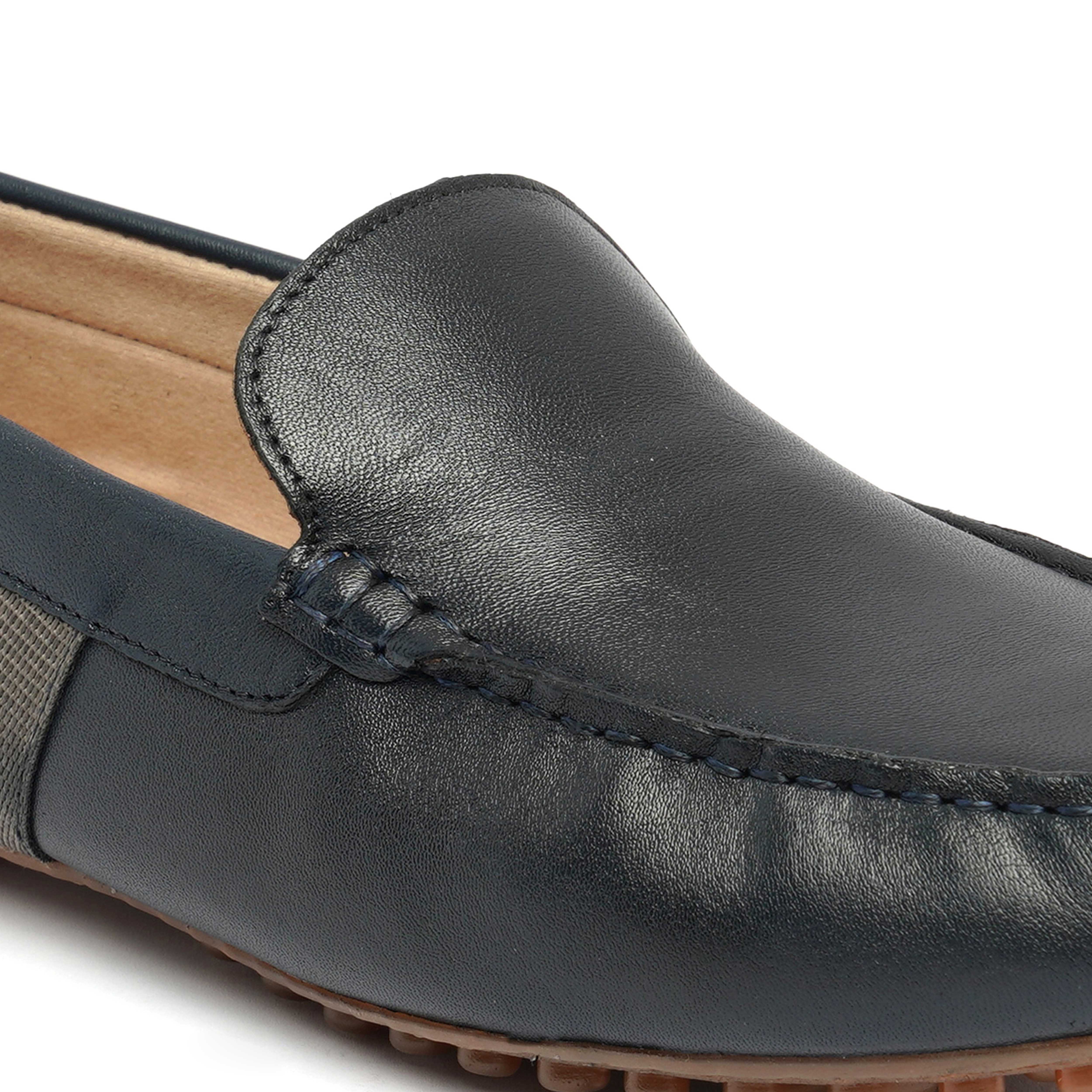 The Oman Ruosh Men Navy Soft Leather Casual Loafer