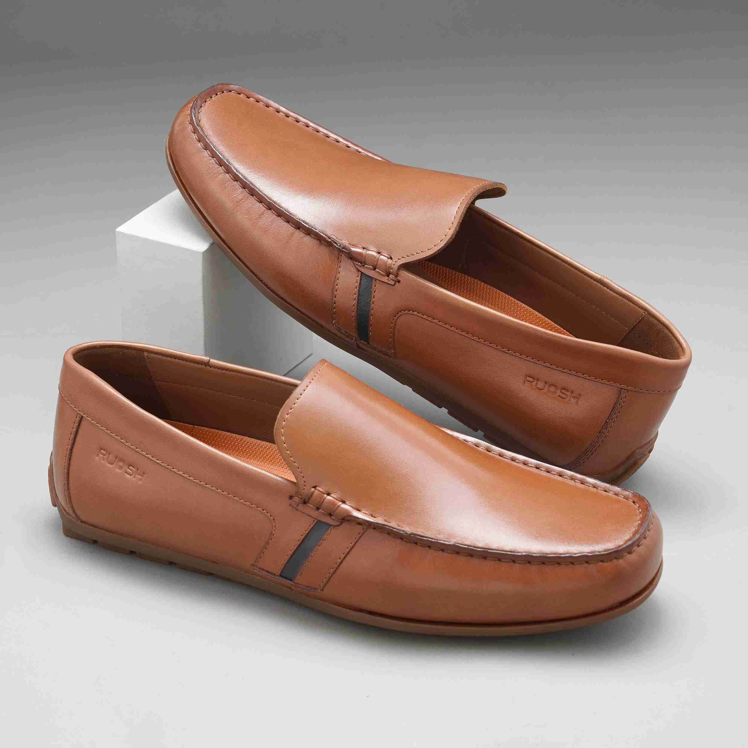 The Waren Tan Men Casual Drivers Ruosh