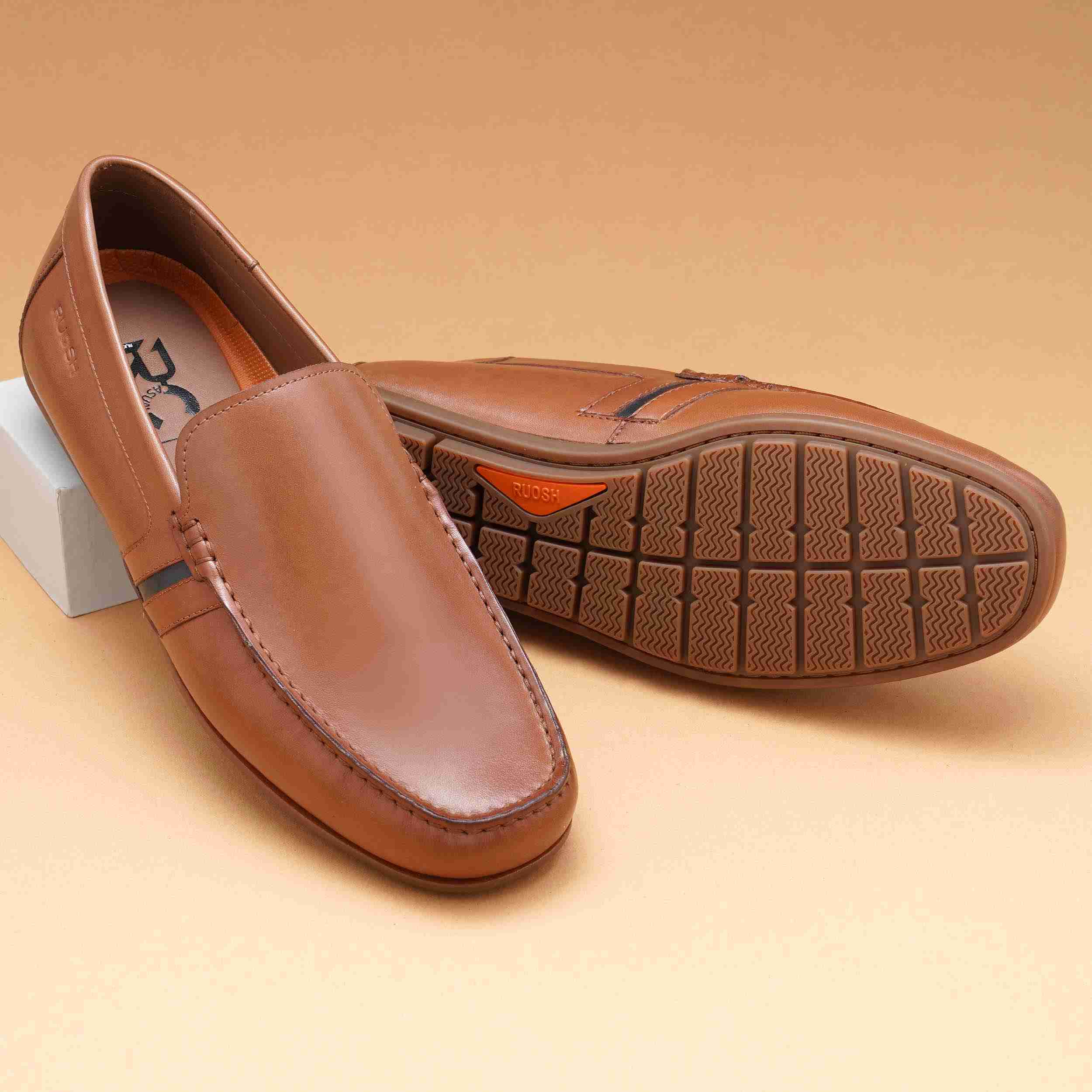 The Waren Tan Men Casual Drivers Ruosh