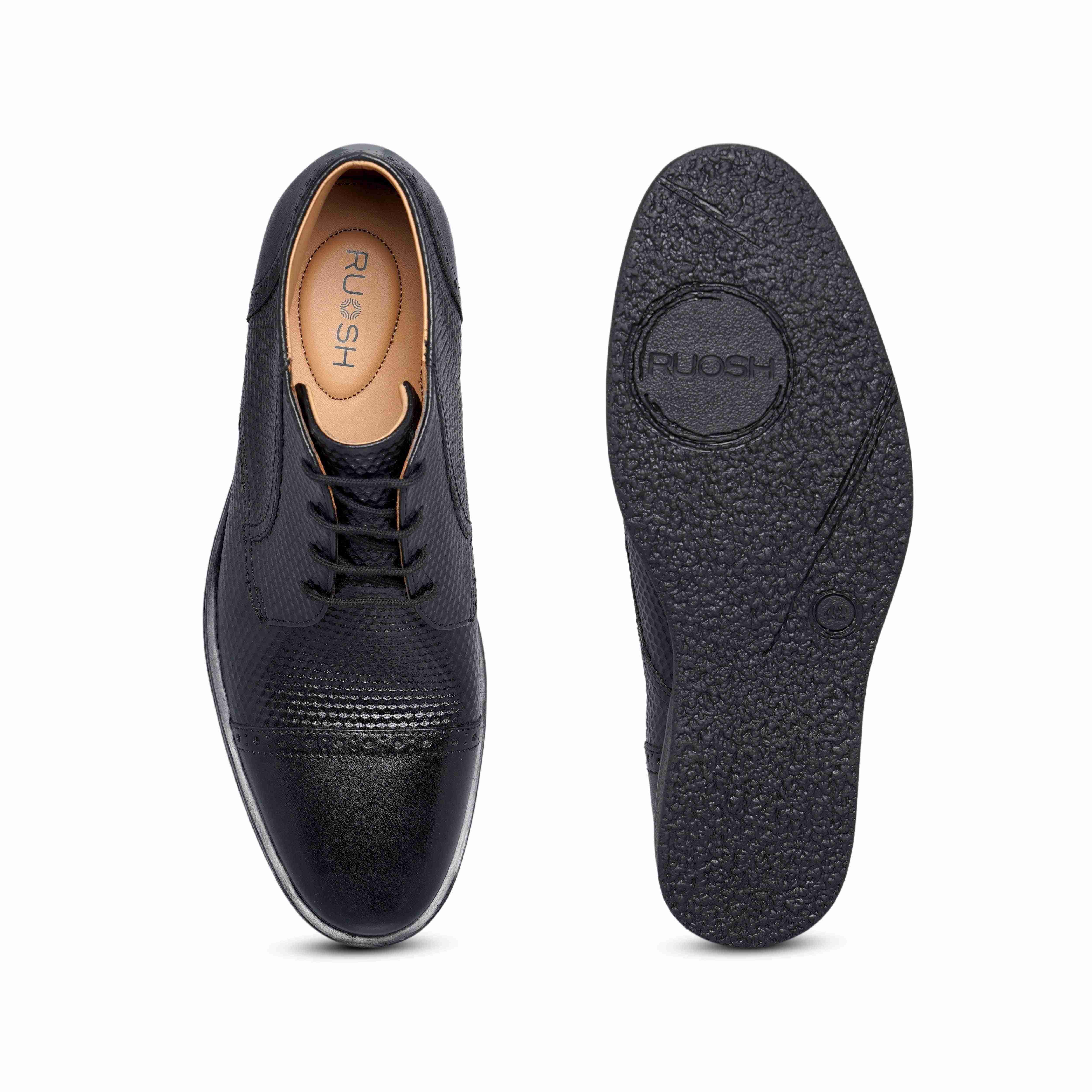 The Venice Ruosh Men Black Ankle Chukka Boot