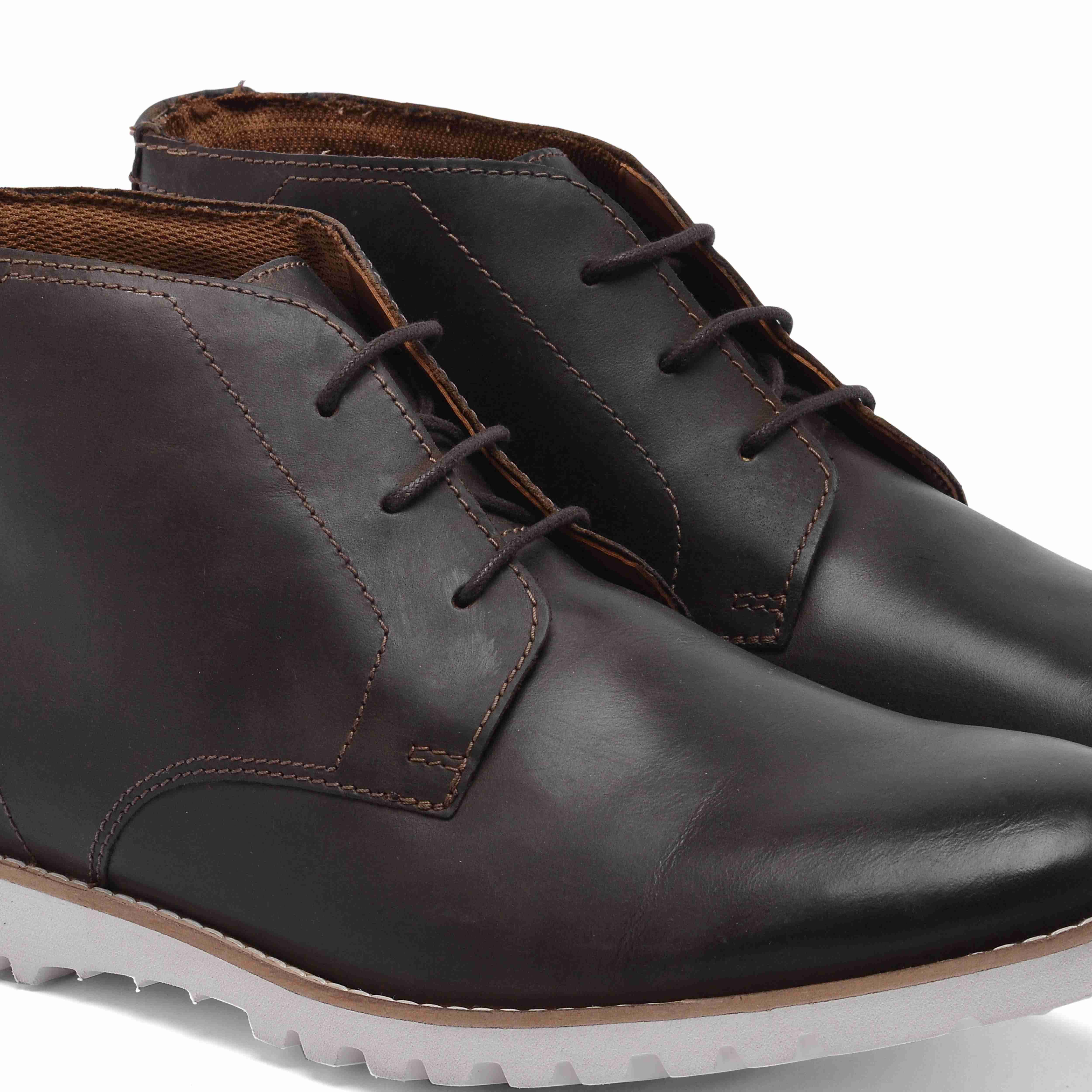 The Otes Ruosh Men Brown Ankle Chukka Boot