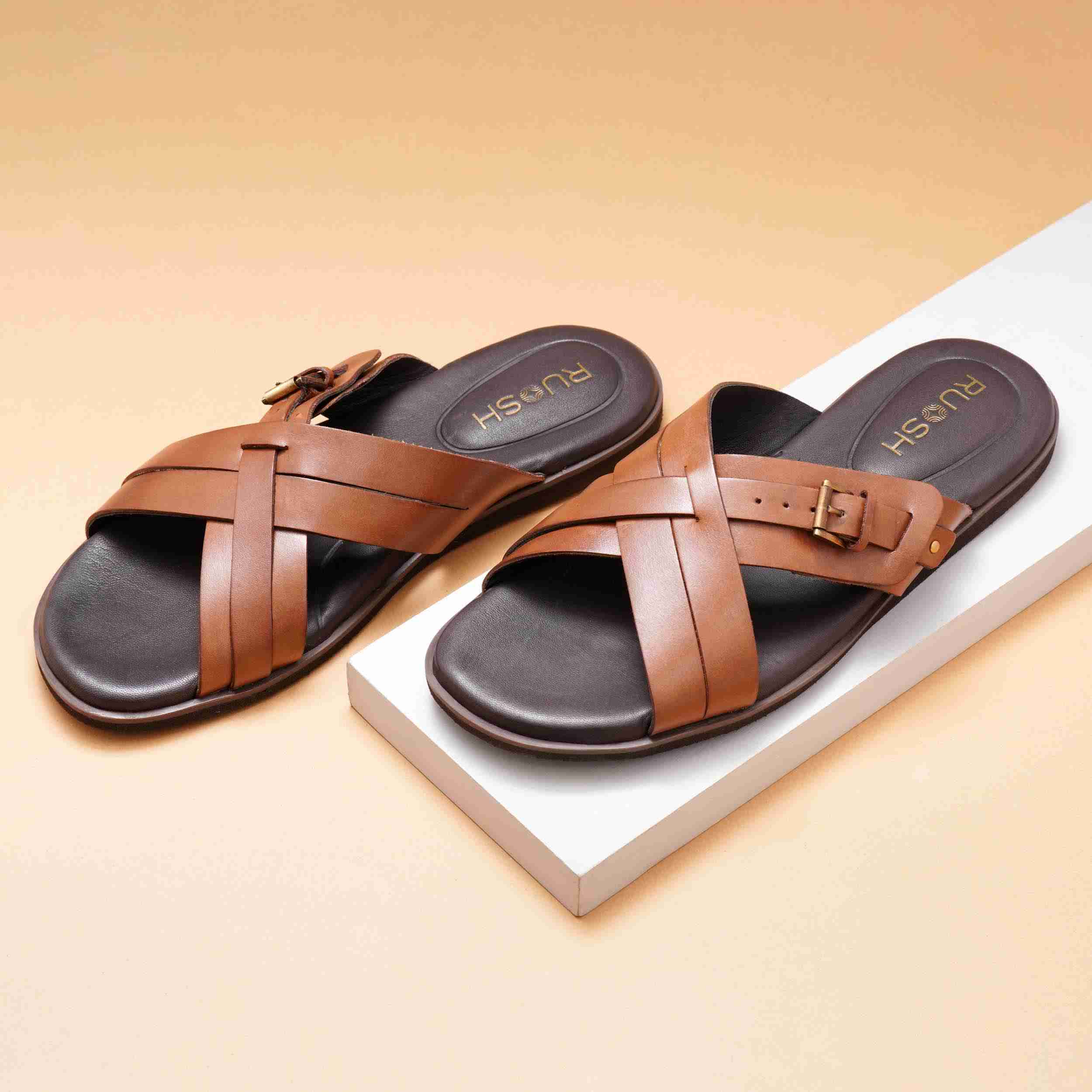 The Rio Ruosh Men Tan Slipper