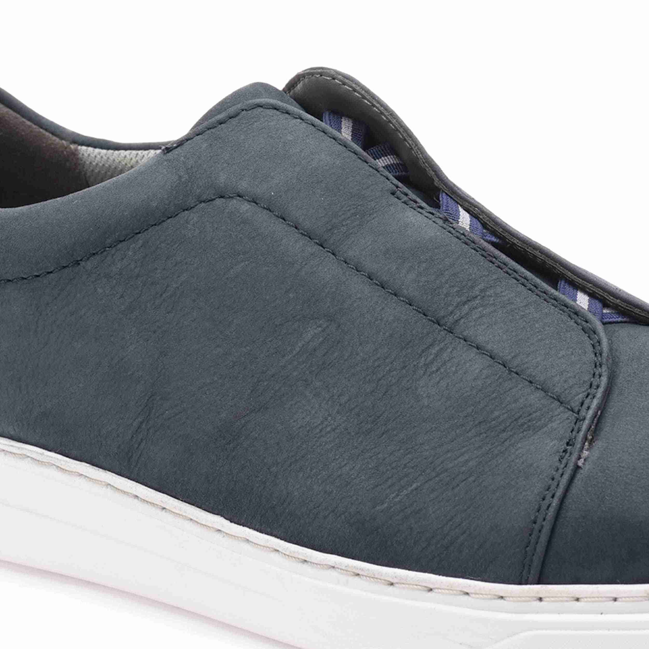 The Parcen Ruosh Men Navy Casual Sneaker
