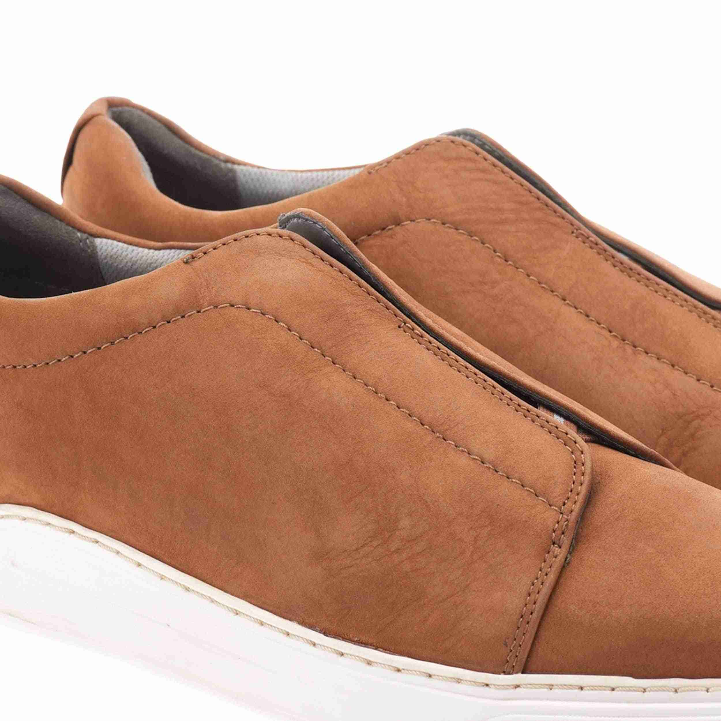 The Parcen Ruosh Men Tan Casual Sneaker