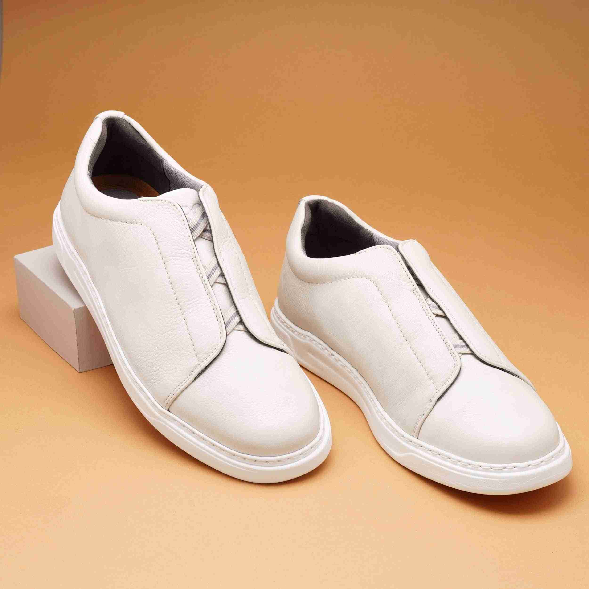 The Parcen Ruosh Men White Casual Sneaker