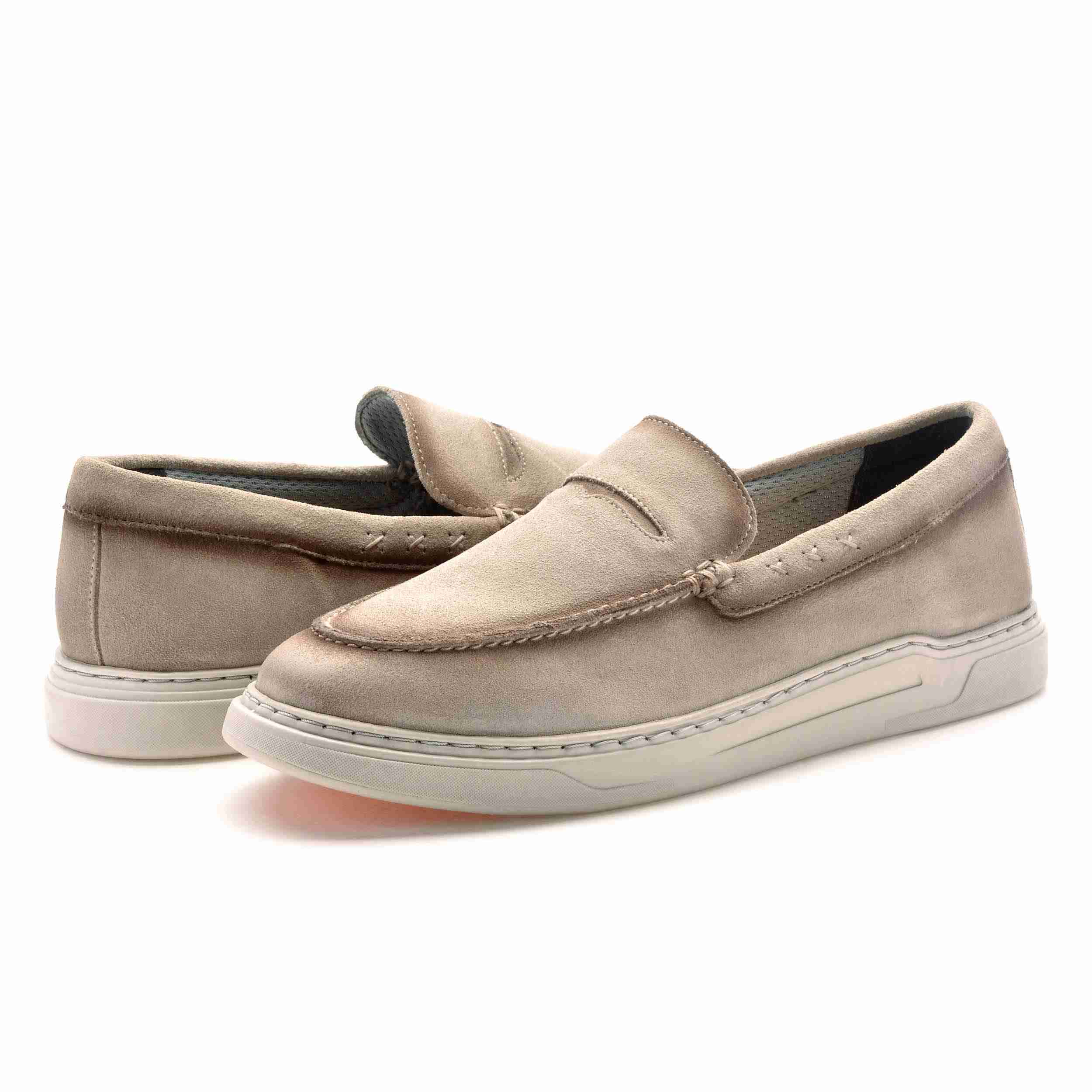 The Delle Ruosh Men Desert Casual Sneaker